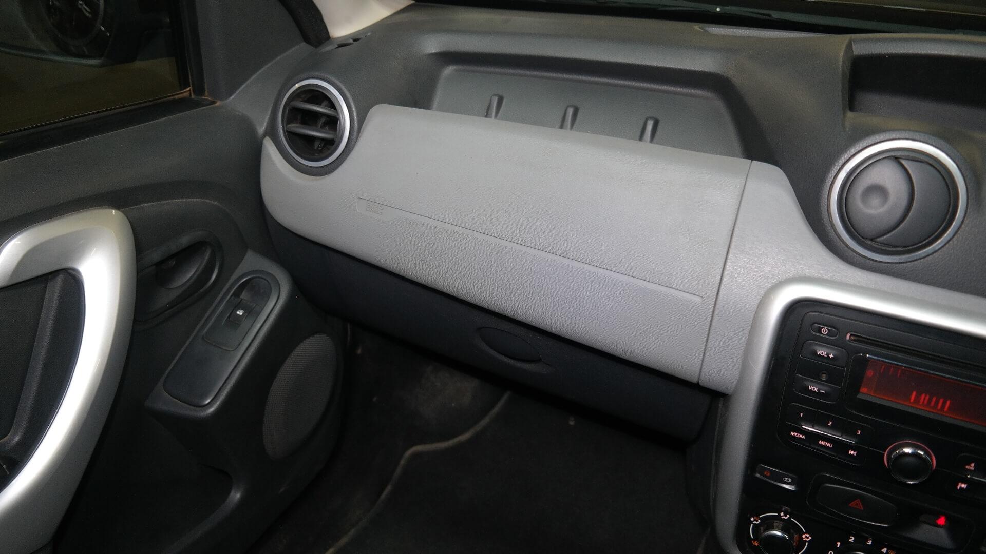 Repossessed Renault Duster 1.6 Expressio 2014 on auction with a price of R 132,400. Renault Duster 1.6 Expressio