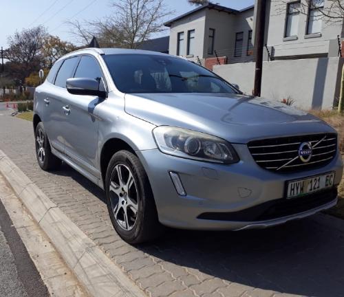 2015 VOLVO XC60 T5   2.0 Excel Geartronic 2015 VOLVO XC60 T5   2.0 Excel Geartronic