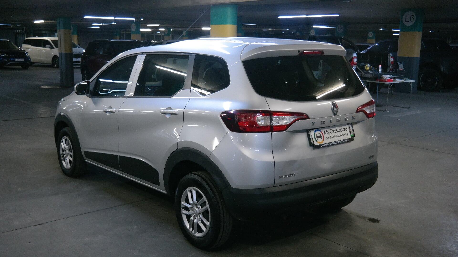 Repossessed Renault Triber 1.0 Expressio 2021 on auction with a price of R 158,200. Renault Triber 1.0 Expressio