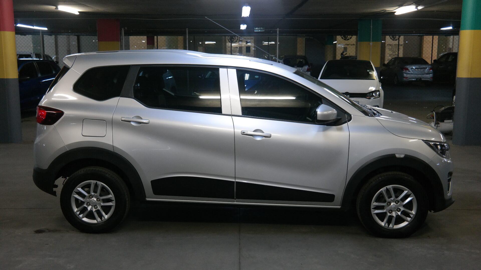 Repossessed Renault Triber 1.0 Expressio 2021 on auction with a price of R 158,200. Renault Triber 1.0 Expressio