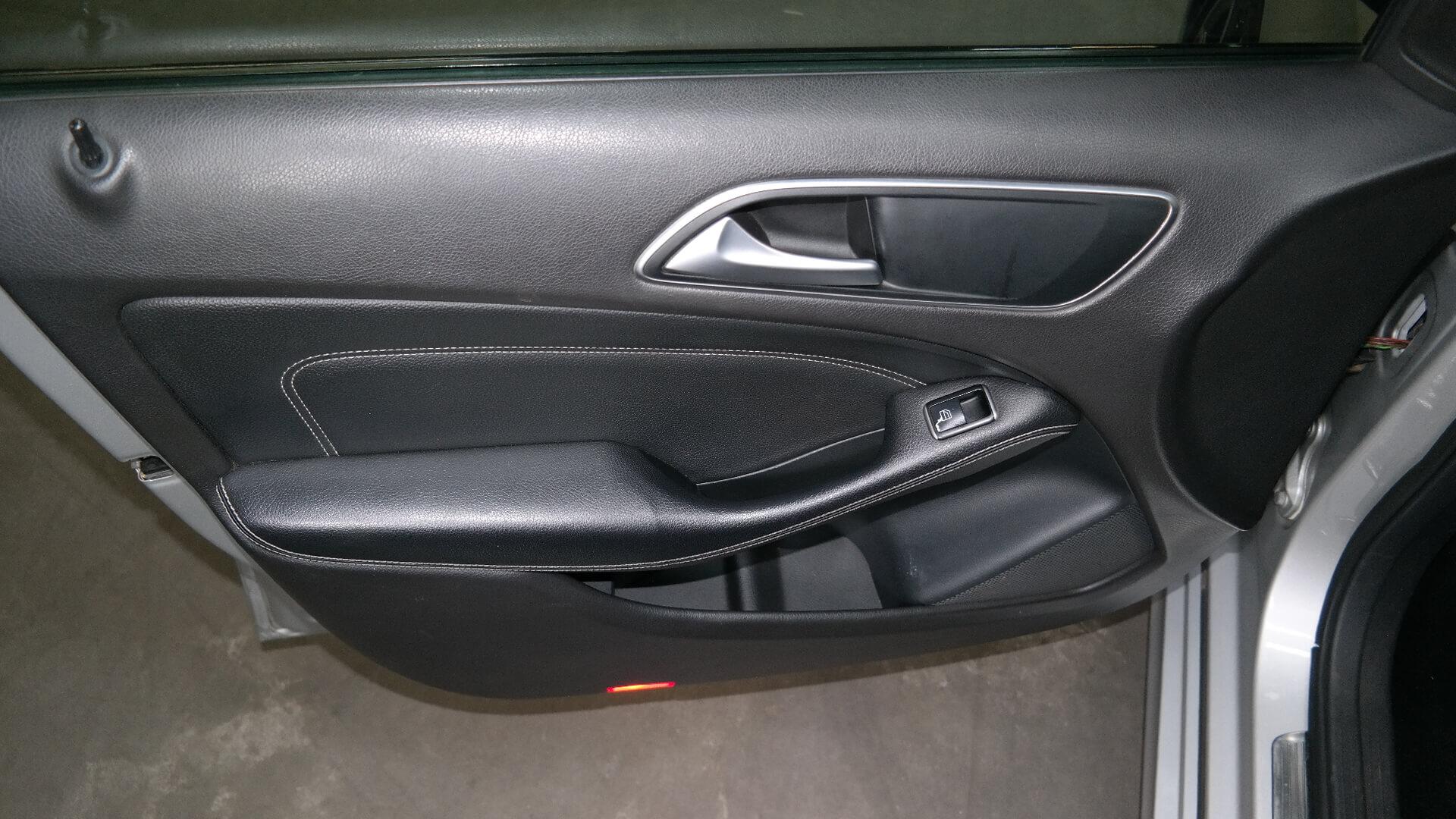 Repossessed Mercedes Benz B Class B 180 BE A/T 2013 on auction with a price of R 155,800. Mercedes Benz B Class B 180 BE A/T