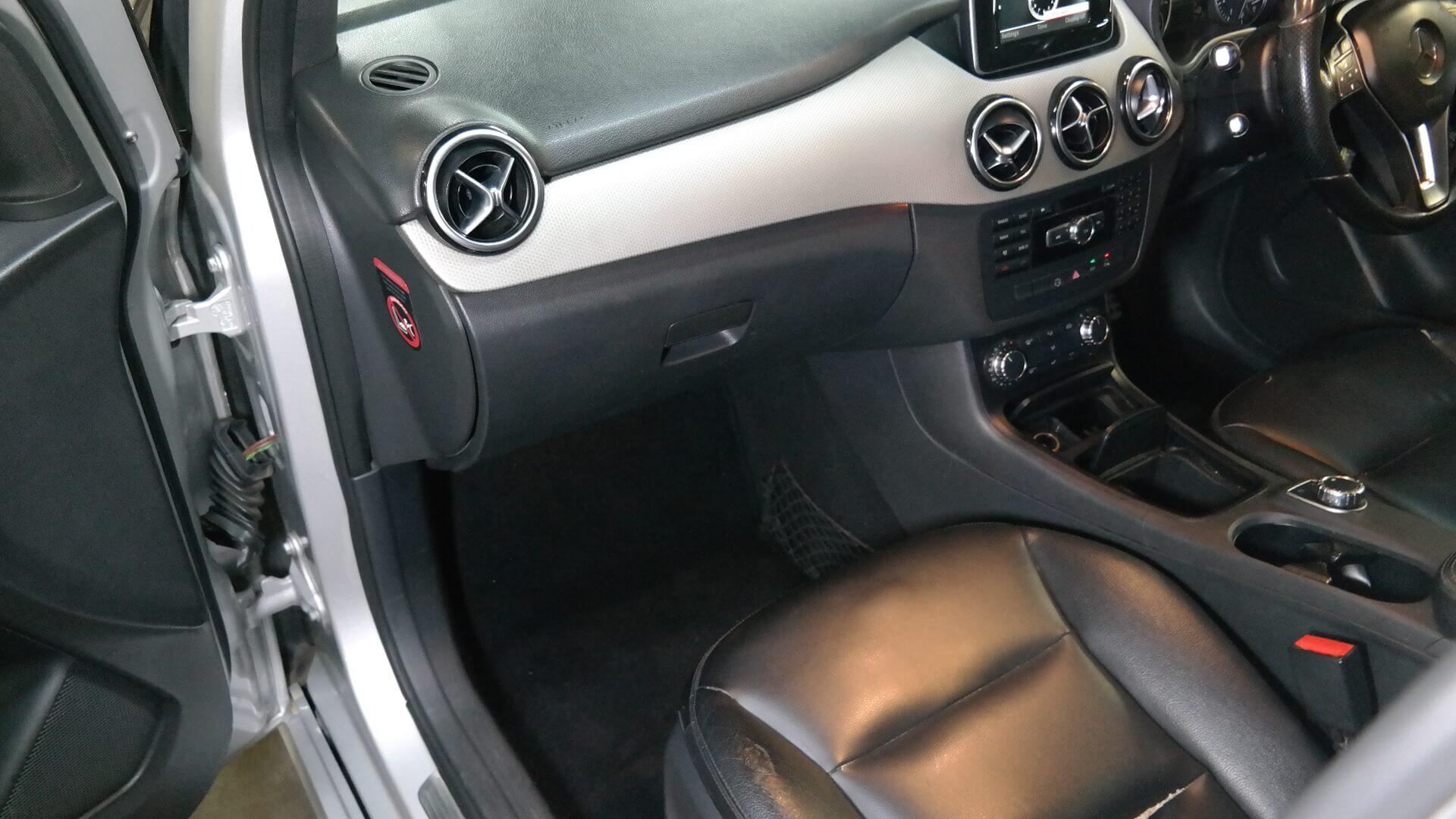 Repossessed Mercedes Benz B Class B 180 BE A/T 2013 on auction with a price of R 155,800. Mercedes Benz B Class B 180 BE A/T