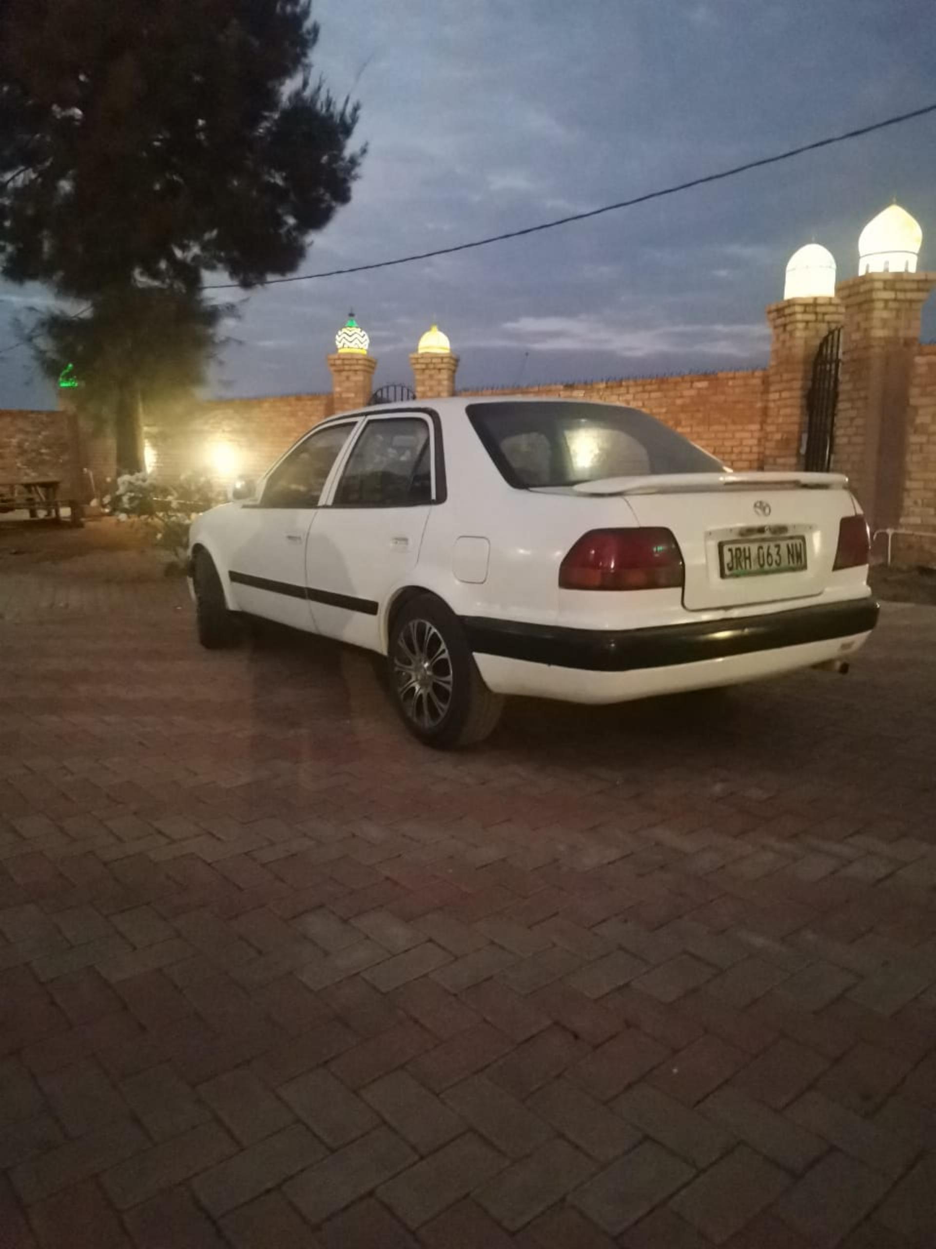 Toyota Camry 1.3 Sedan