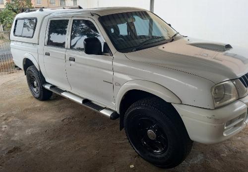 2004 MITSUBISHI COLT 2800TDI Rodeo Double cab 2004 MITSUBISHI COLT 2800TDI Rodeo Double cab