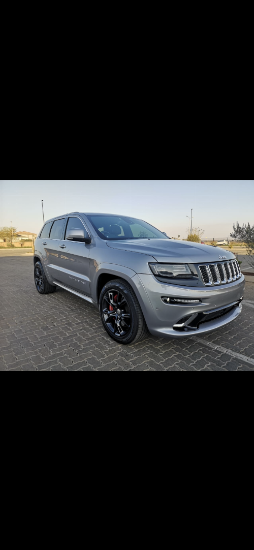 2015 JEEP GRAND CHEROKEE SRT - 8 2015 JEEP GRAND CHEROKEE SRT - 8