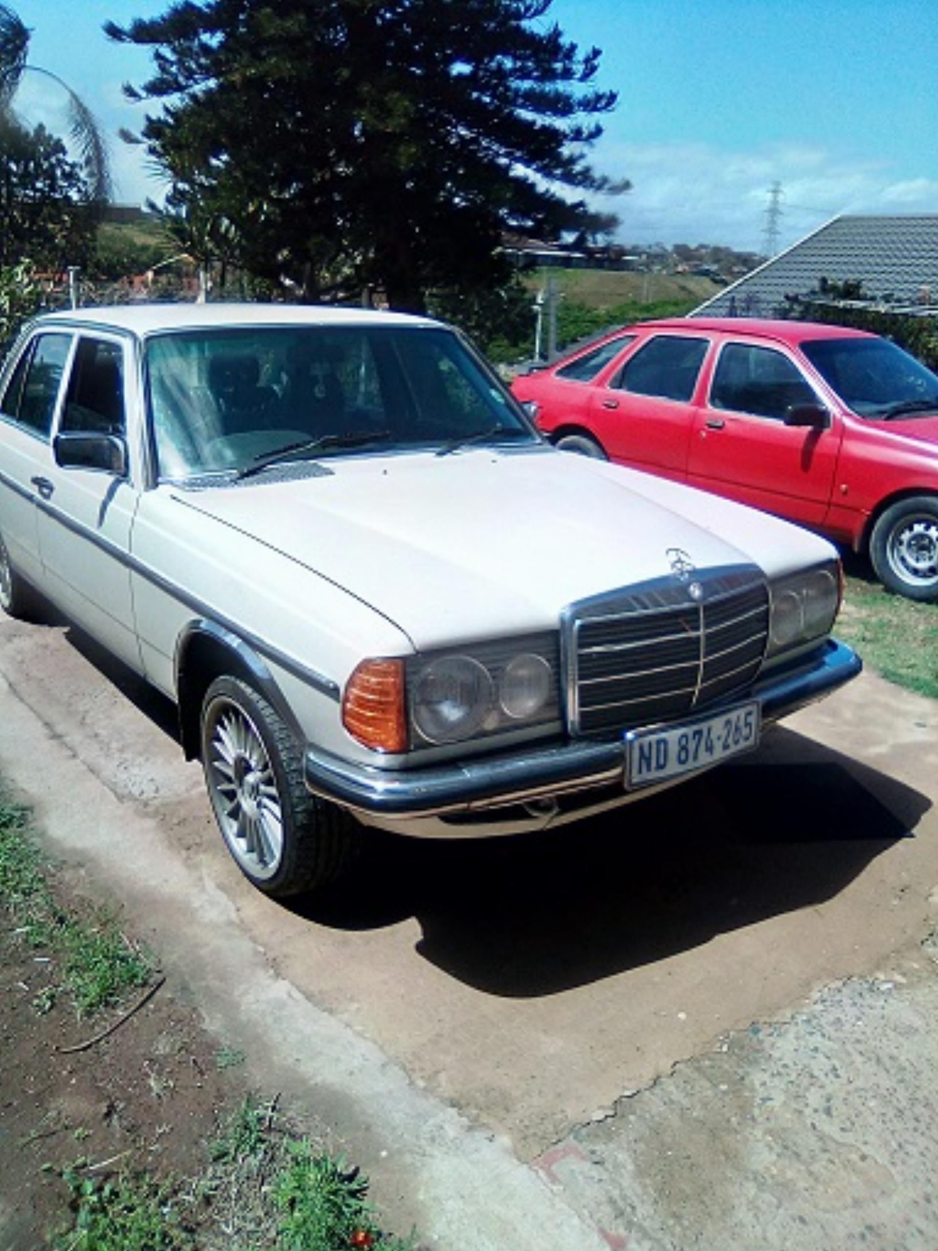 Used Mercedes Benz 230 2.3 1984 on auction with a price of R 45,000. Mercedes Benz 230 2.3