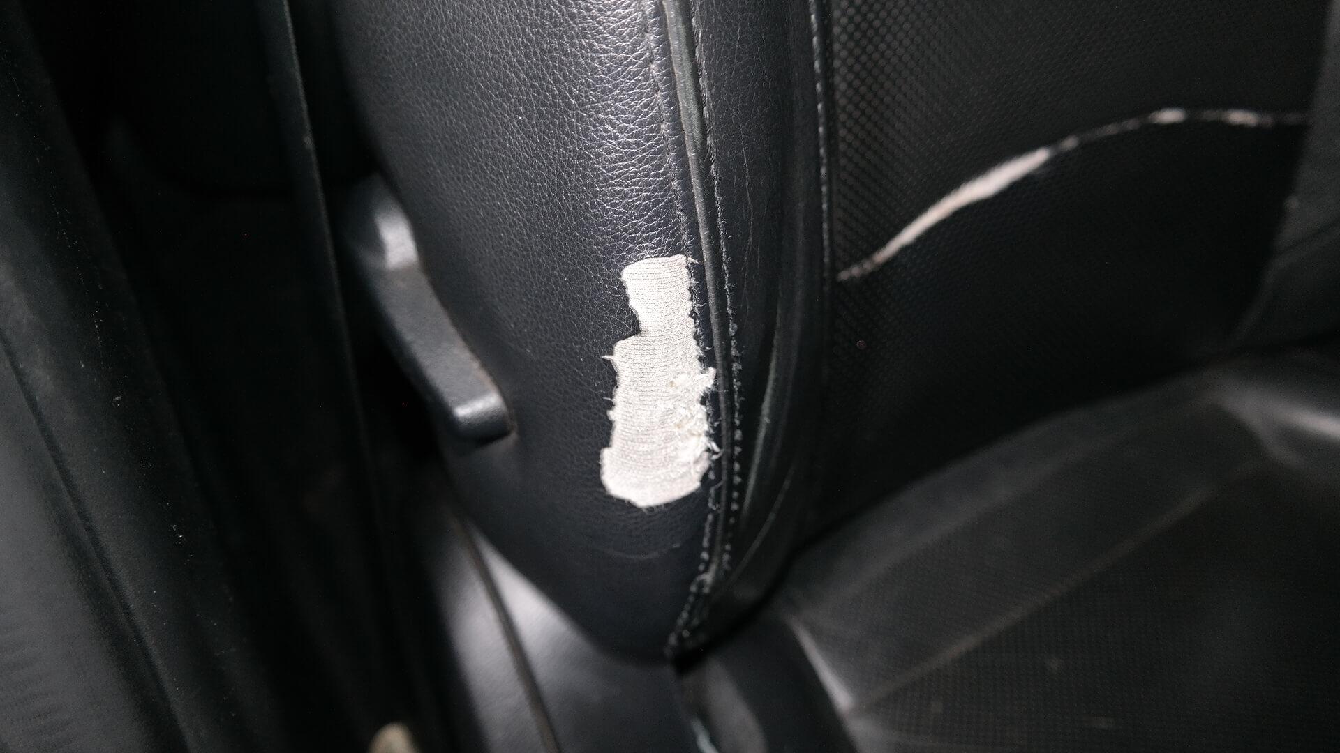 Repossessed Mazda 3 1.6 Dynamic 5DR A/T 2017 on auction with a price of R 197,000. Mazda 3 1.6 Dynamic 5DR A/T