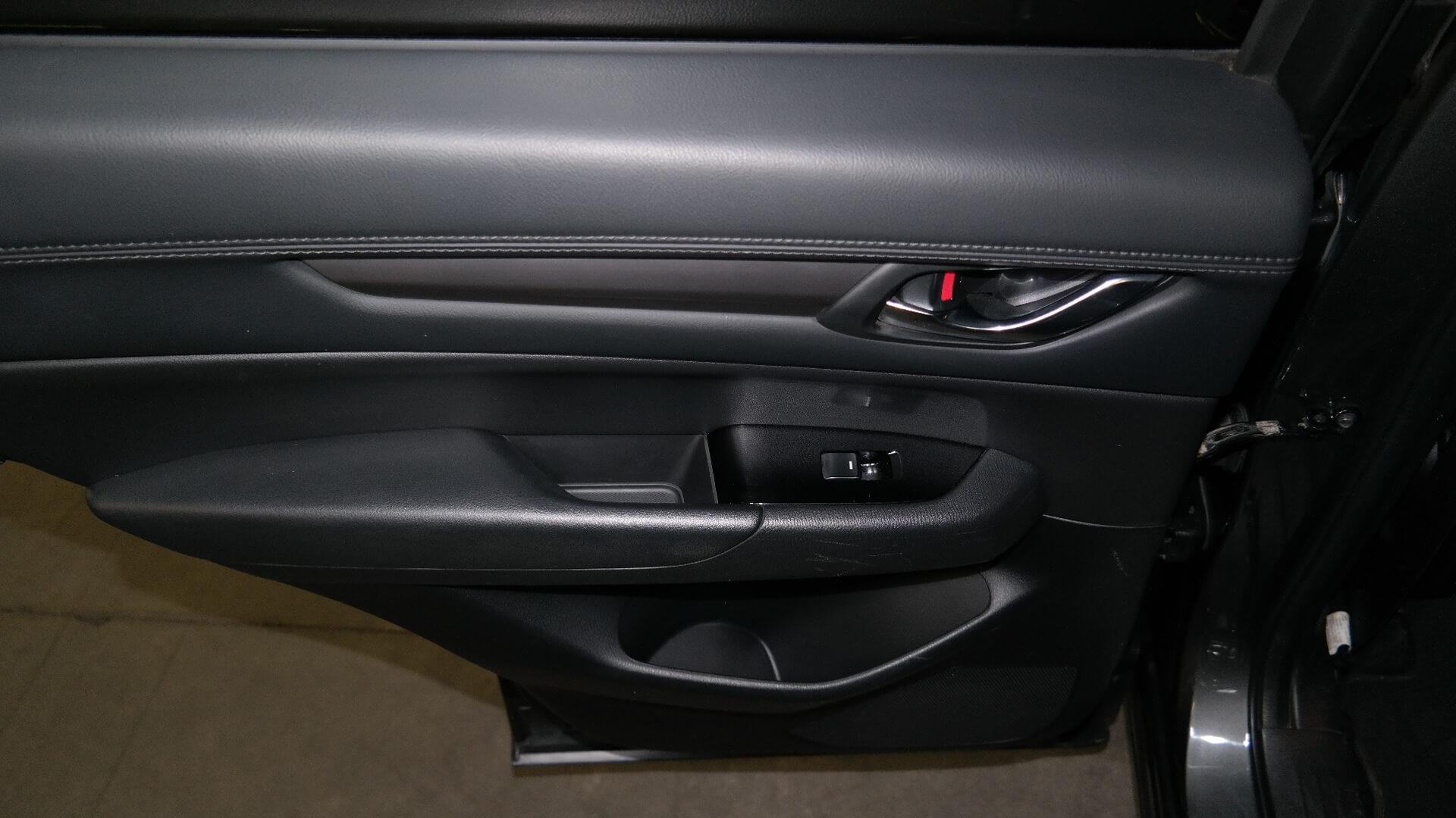 Repossessed Mazda CX-5 2.0 Dynamic A/T 2021 on auction with a price of R 437,200. Mazda CX-5 2.0 Dynamic A/T