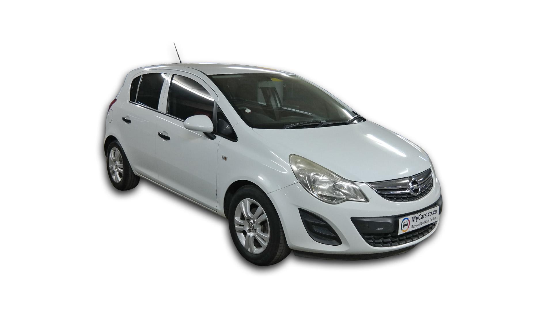 Opel Corsa 1.4 Essentia 5DR
