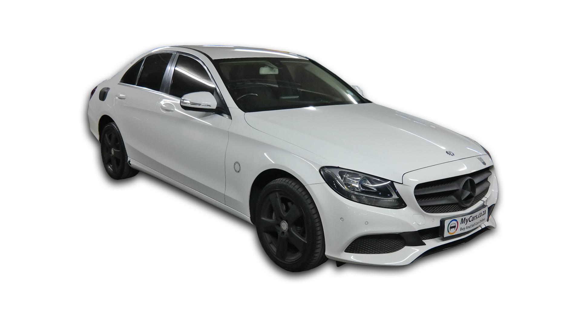 Repossessed Mercedes Benz C180 A/T 2015 on auction with a price of R 245,100. Mercedes Benz C180 A/T