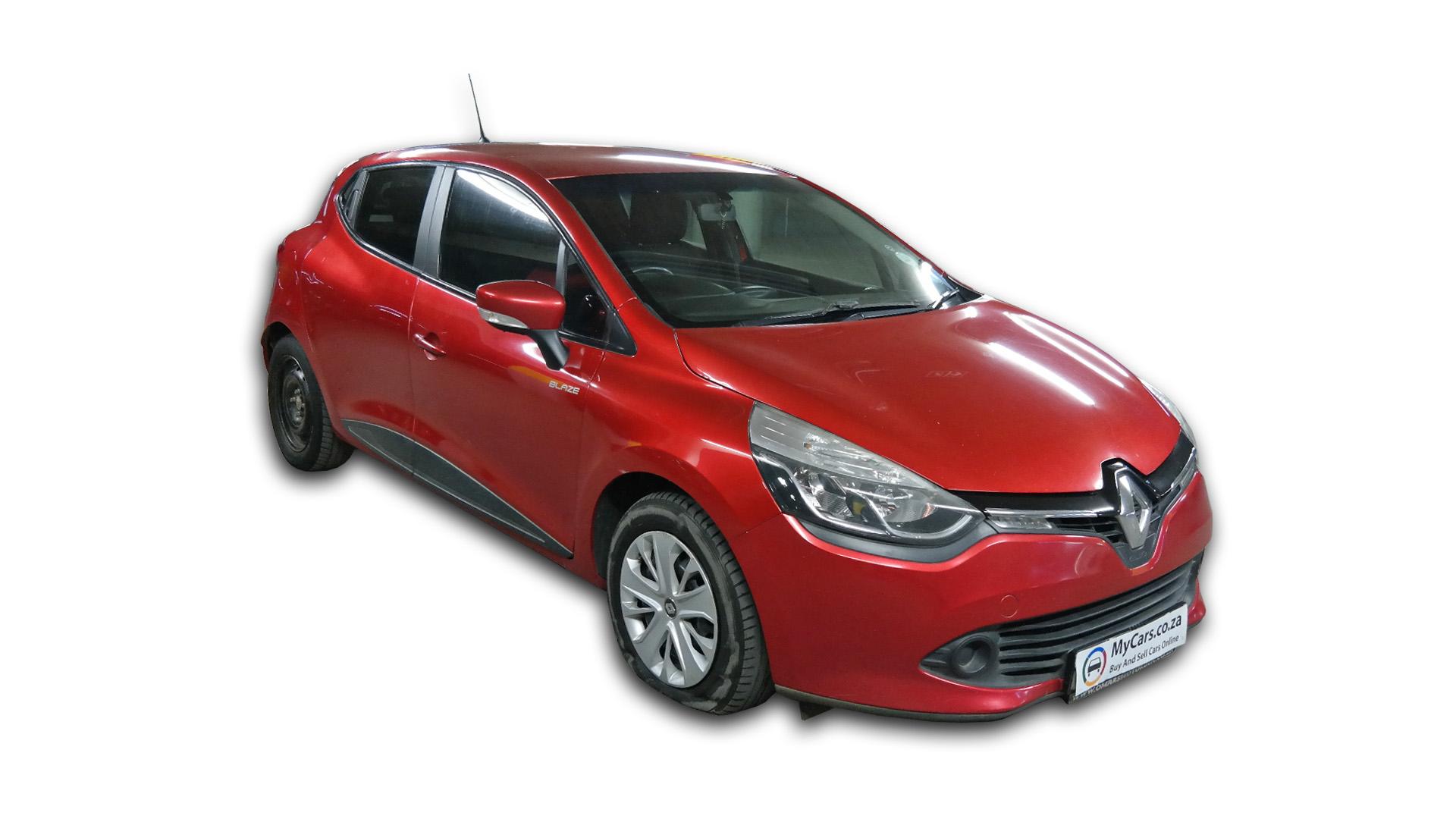 Repossessed Renault Clio IV 900 T Expression 2016 on auction with a price of R 162,400. Renault Clio IV 900 T Expression