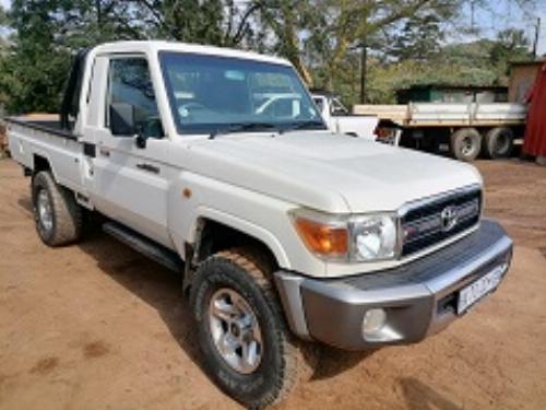 2011 TOYOTA LAND CRUISER 70 2011 TOYOTA LAND CRUISER 70