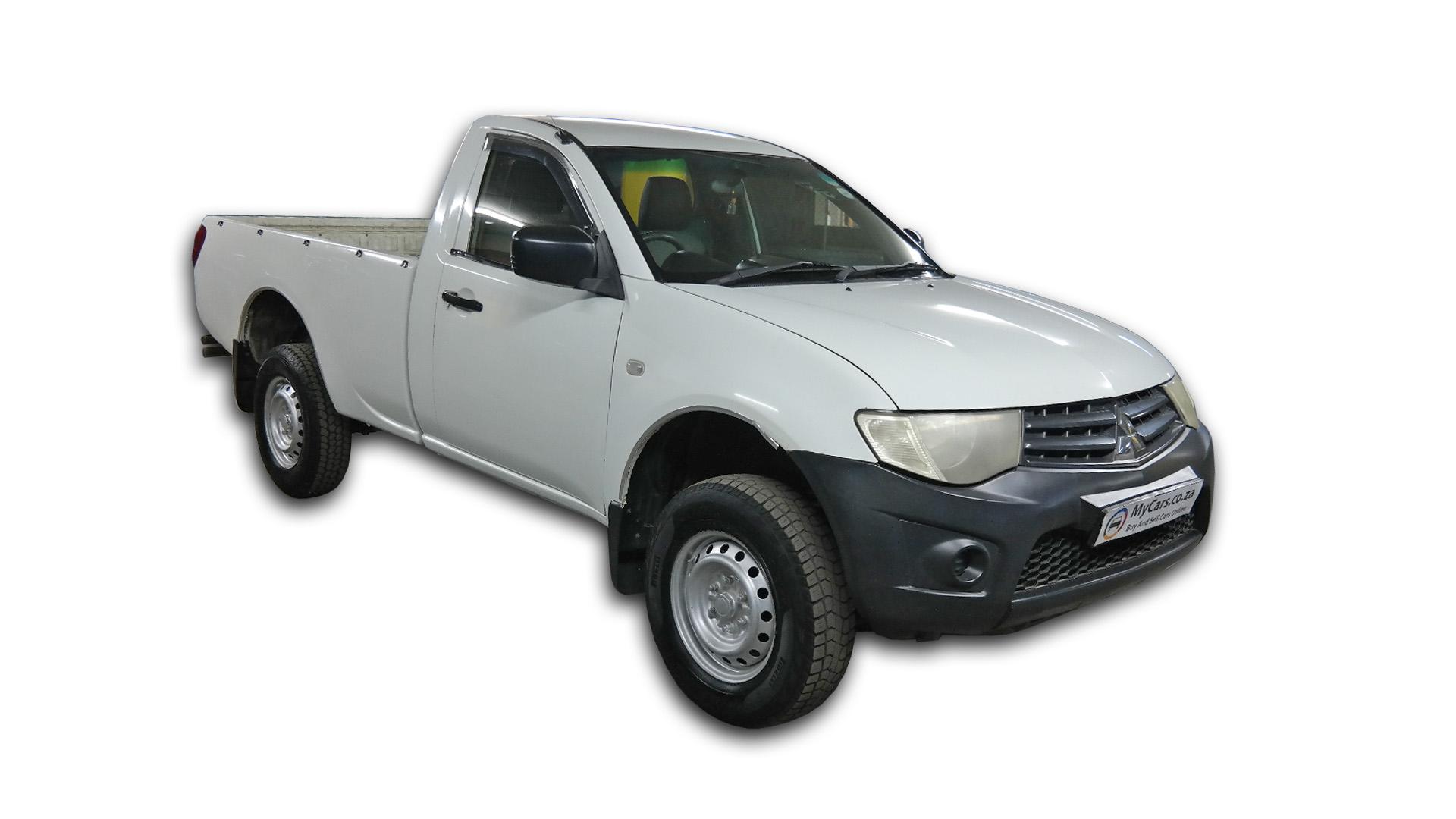 Repossessed Mitsubishi Triton 2.4 Mpi GL P/U S/C 2013 on auction with a price of R 92,100. Mitsubishi Triton 2.4 Mpi GL P/U S/C