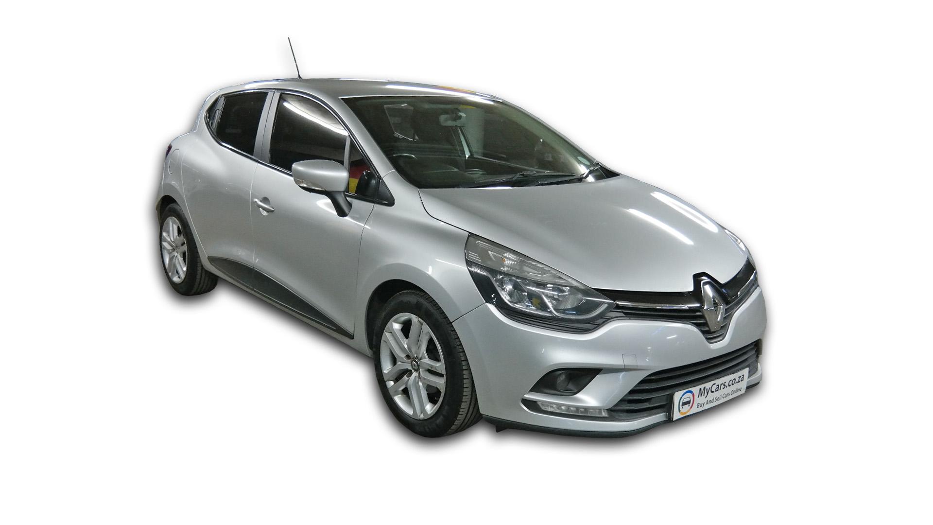 Fleet Renault Clio IV 900 T Expression 2018 on auction with a price of R 178,300. Renault Clio IV 900 T Expression