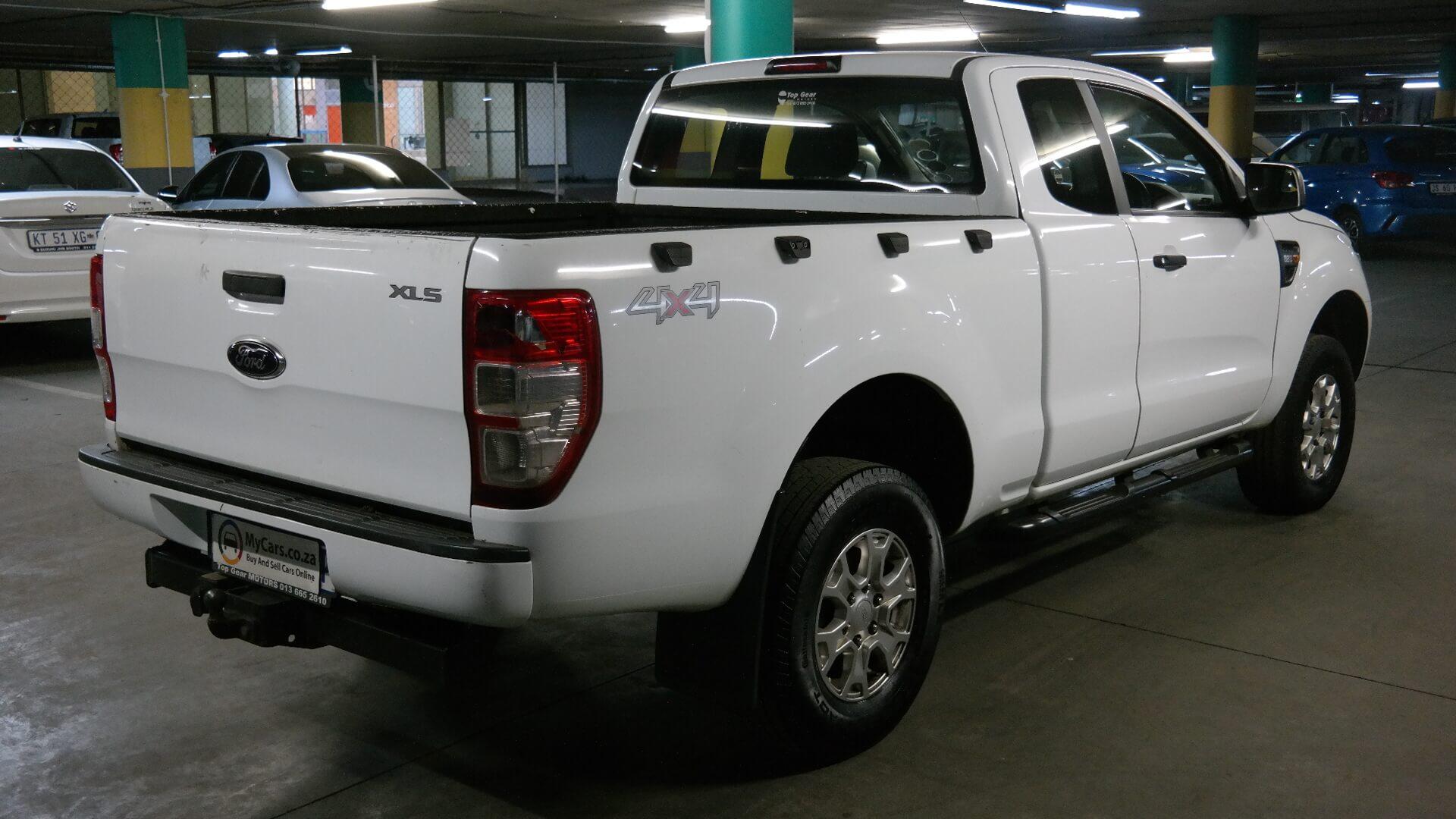 Repossessed Ford Ranger 3.2TDCI XLS 4X4 2014 on auction with a price of R 223,400. Ford Ranger 3.2TDCI XLS 4X4