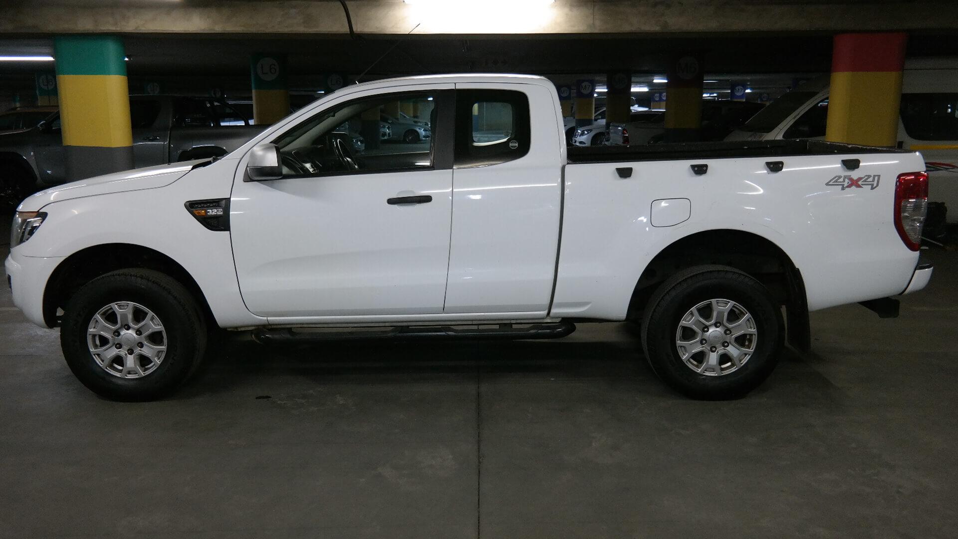 Repossessed Ford Ranger 3.2TDCI XLS 4X4 2014 on auction with a price of R 223,400. Ford Ranger 3.2TDCI XLS 4X4