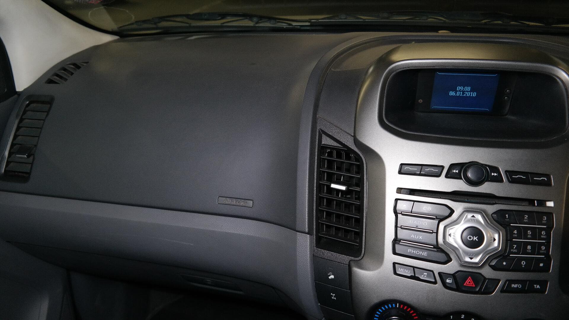 Repossessed Ford Ranger 3.2TDCI XLS 4X4 2014 on auction with a price of R 223,400. Ford Ranger 3.2TDCI XLS 4X4