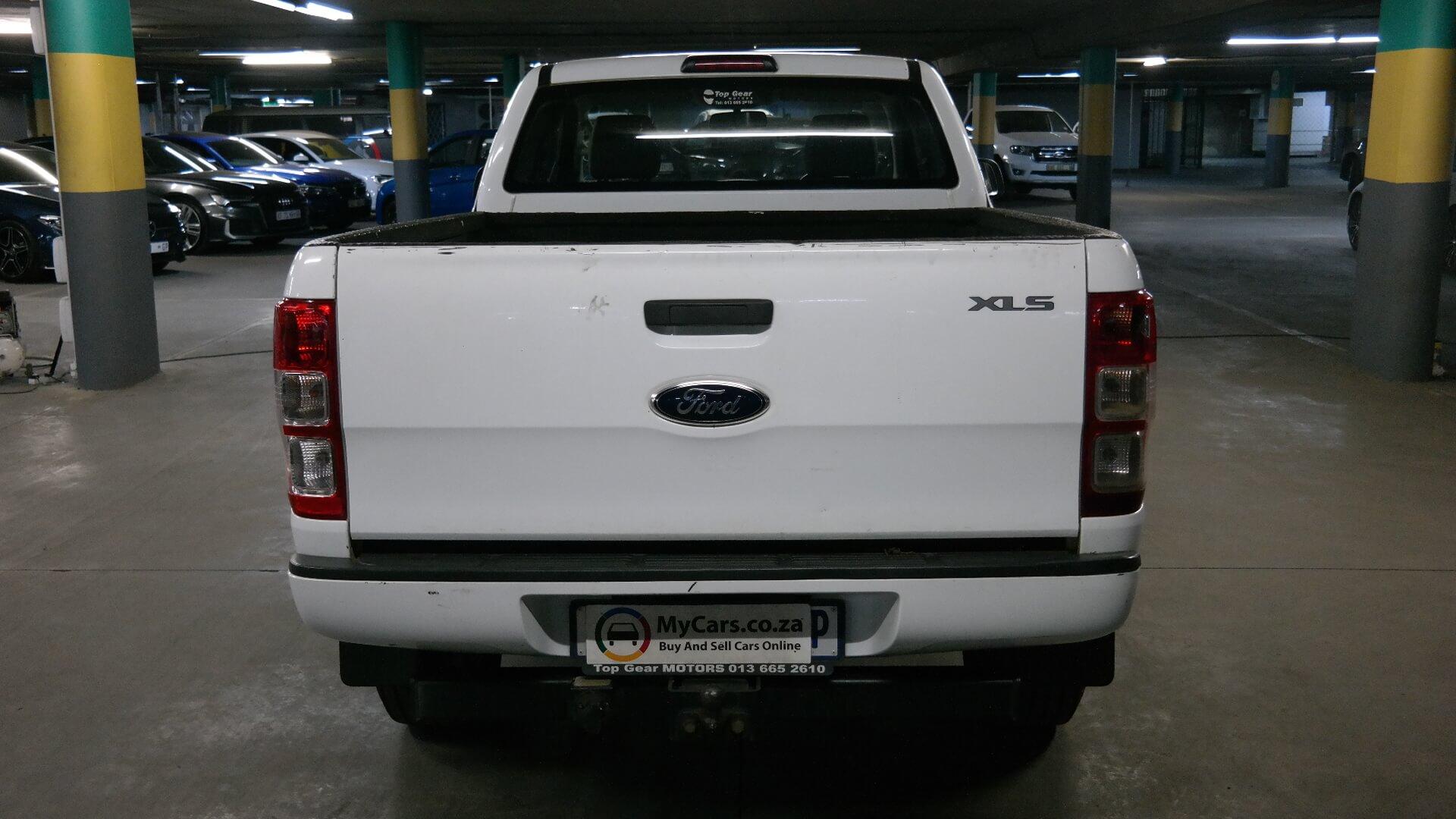 Repossessed Ford Ranger 3.2TDCI XLS 4X4 2014 on auction with a price of R 223,400. Ford Ranger 3.2TDCI XLS 4X4
