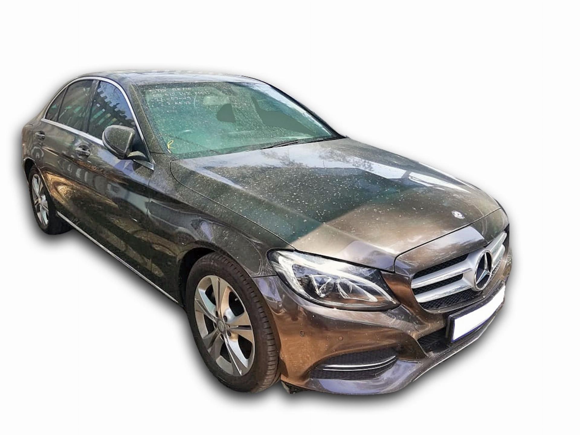 Repossessed Mercedes Benz C200 BE 2014 on auction with a price of R 221,400. Mercedes Benz C200 BE
