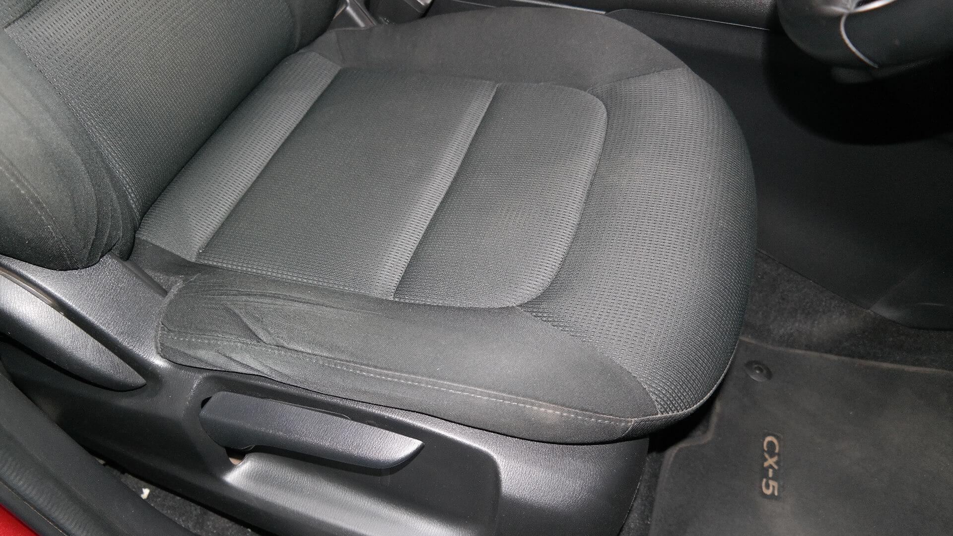 Repossessed Mazda CX-5 2.0 Active A/T 2022 on auction with a price of R 410,000. Mazda CX-5 2.0 Active A/T