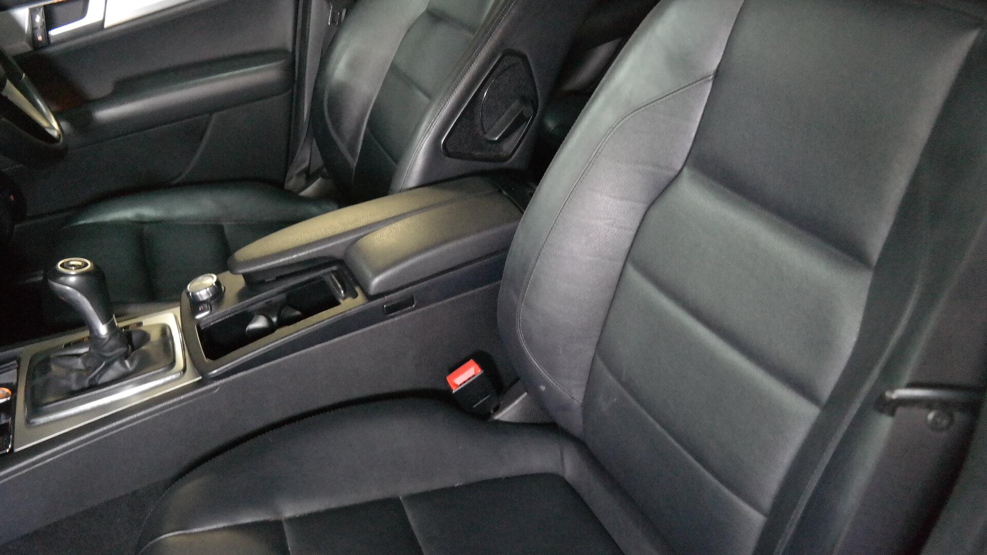 Repossessed Mercedes Benz C200 BE Avantgarde 2012 on auction with a price of R 155,500. Mercedes Benz C200 BE Avantgarde