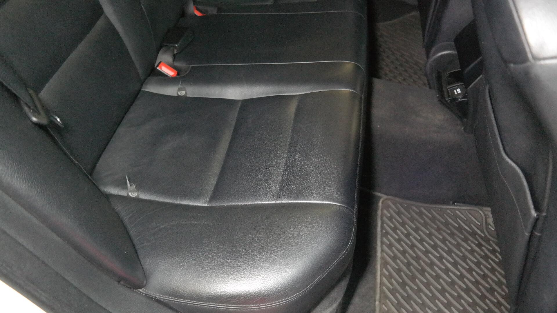 Repossessed Mercedes Benz C200 BE Avantgarde 2012 on auction with a price of R 155,500. Mercedes Benz C200 BE Avantgarde