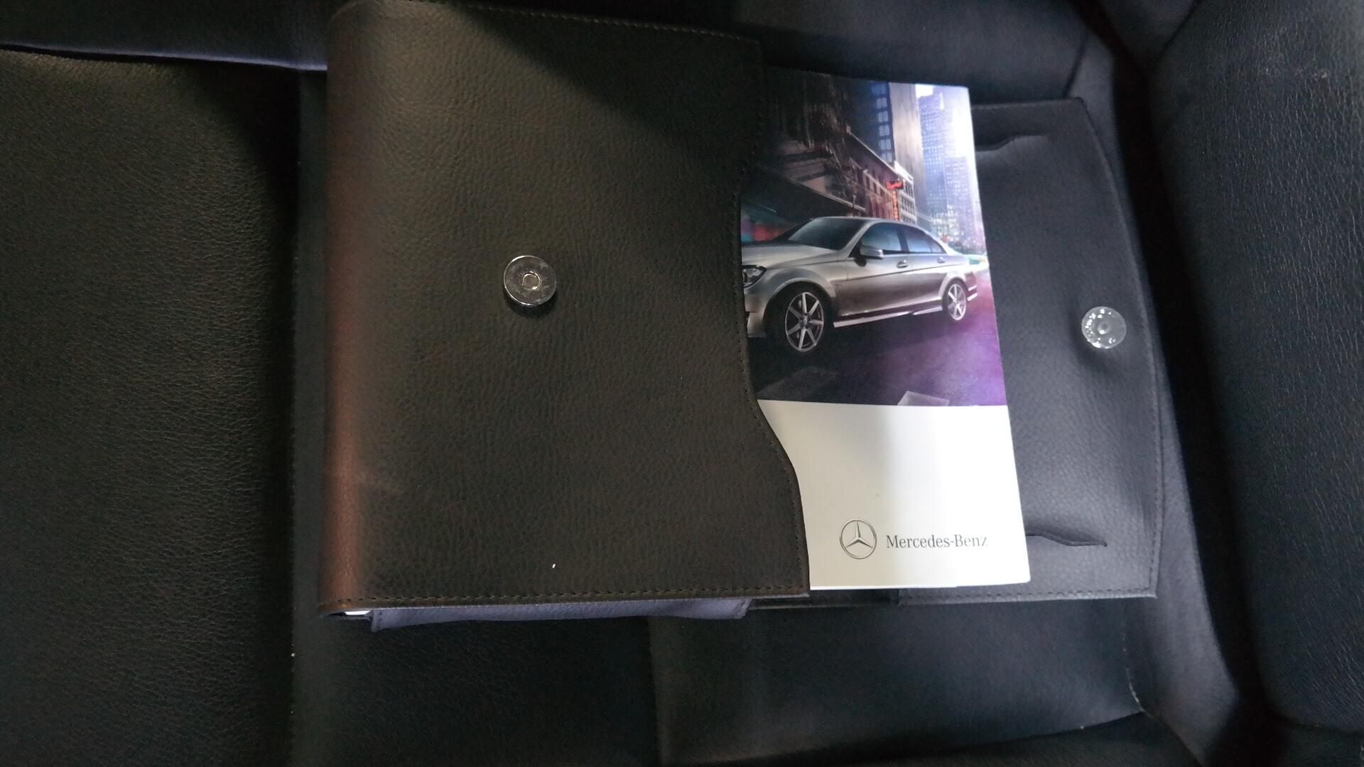 Repossessed Mercedes Benz C200 BE Avantgarde 2012 on auction with a price of R 155,500. Mercedes Benz C200 BE Avantgarde