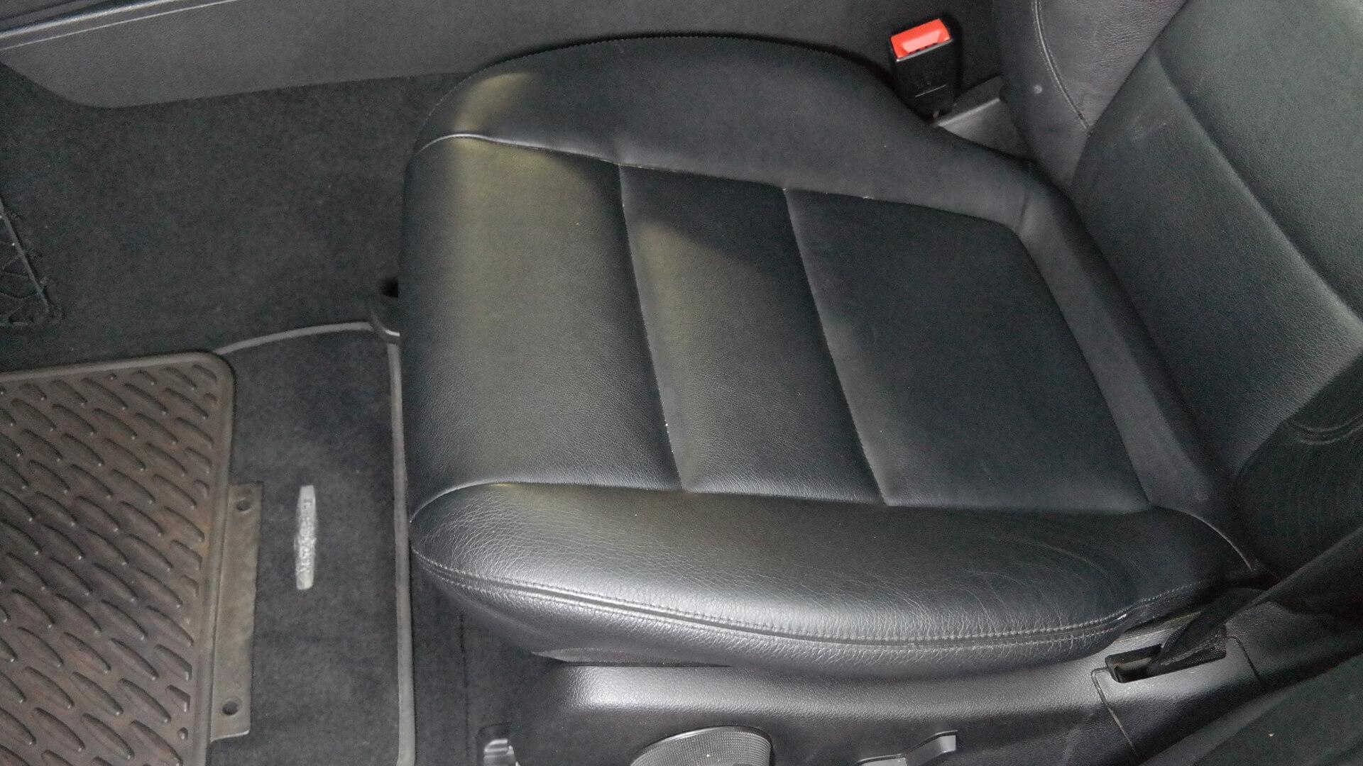 Repossessed Mercedes Benz C200 BE Avantgarde 2012 on auction with a price of R 155,500. Mercedes Benz C200 BE Avantgarde