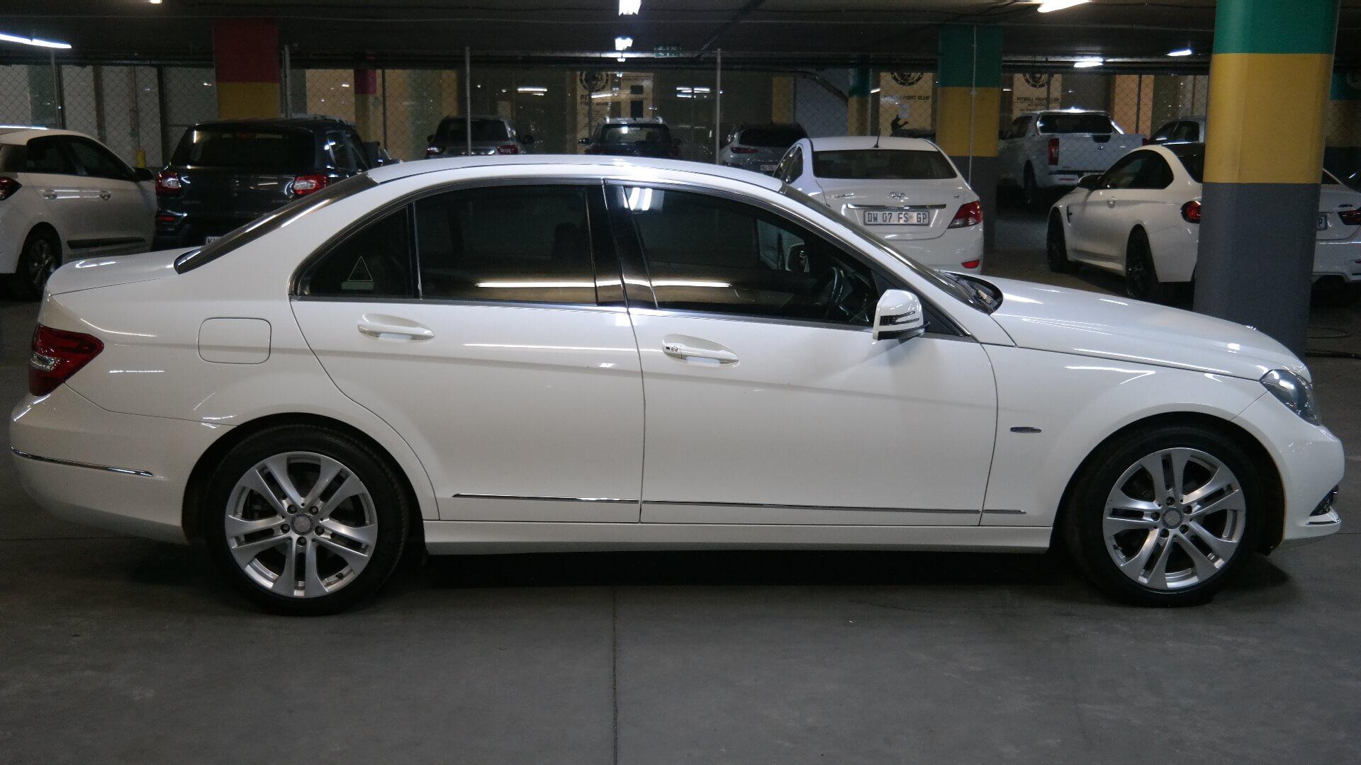 Repossessed Mercedes Benz C200 BE Avantgarde 2012 on auction with a price of R 155,500. Mercedes Benz C200 BE Avantgarde