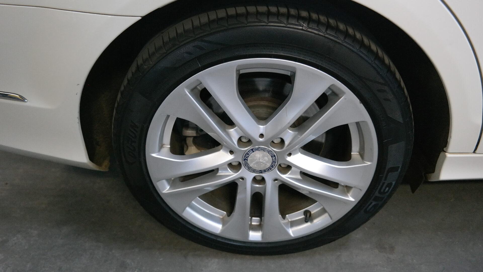 Repossessed Mercedes Benz C200 BE Avantgarde 2012 on auction with a price of R 155,500. Mercedes Benz C200 BE Avantgarde