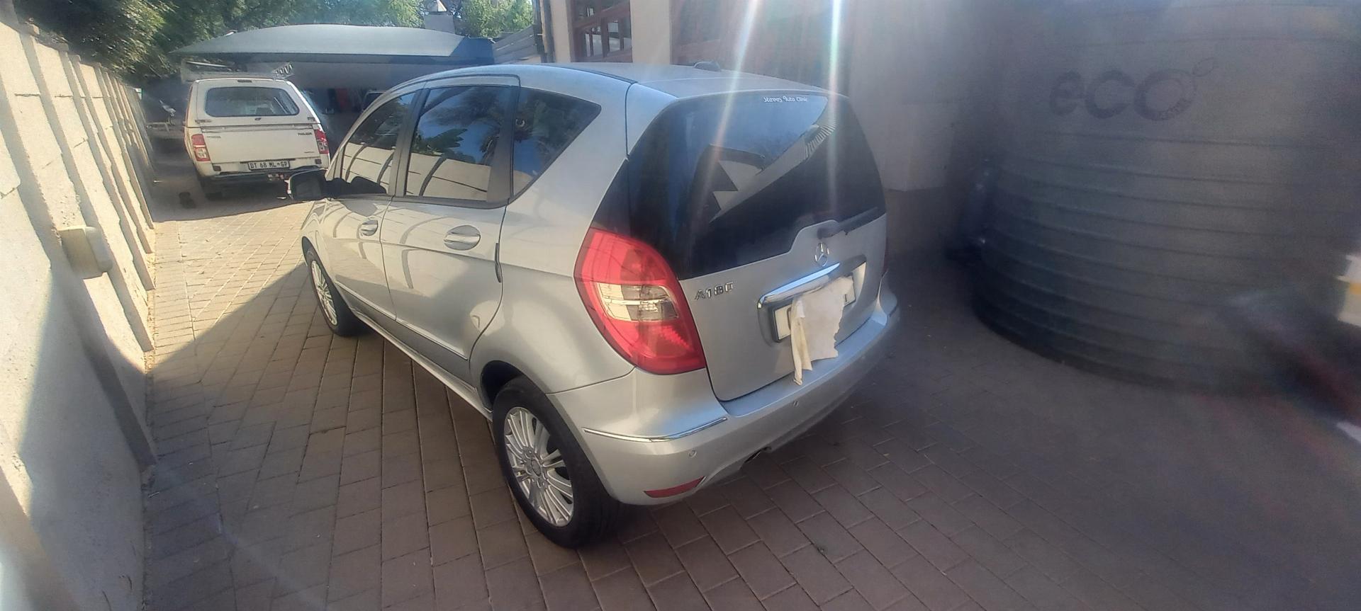 Used Mercedes Benz 116 C180 Elegance 2010 on auction with a price of R 100,000. Mercedes Benz 116 C180 Elegance