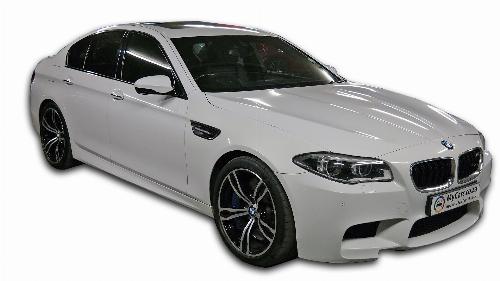 2015 BMW M5 M5 M-DCT (F10) 2015 BMW M5 M5 M-DCT (F10)