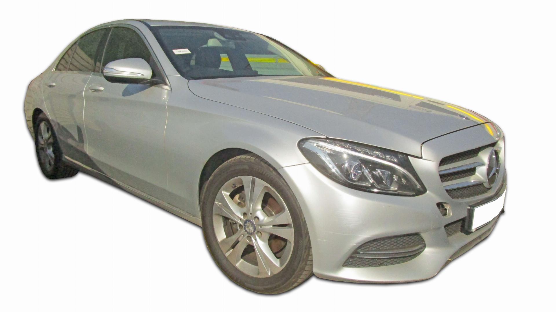 Repossessed Mercedes Benz C200 A/T 2015 on auction with a price of R 274,300. Mercedes Benz C200 A/T