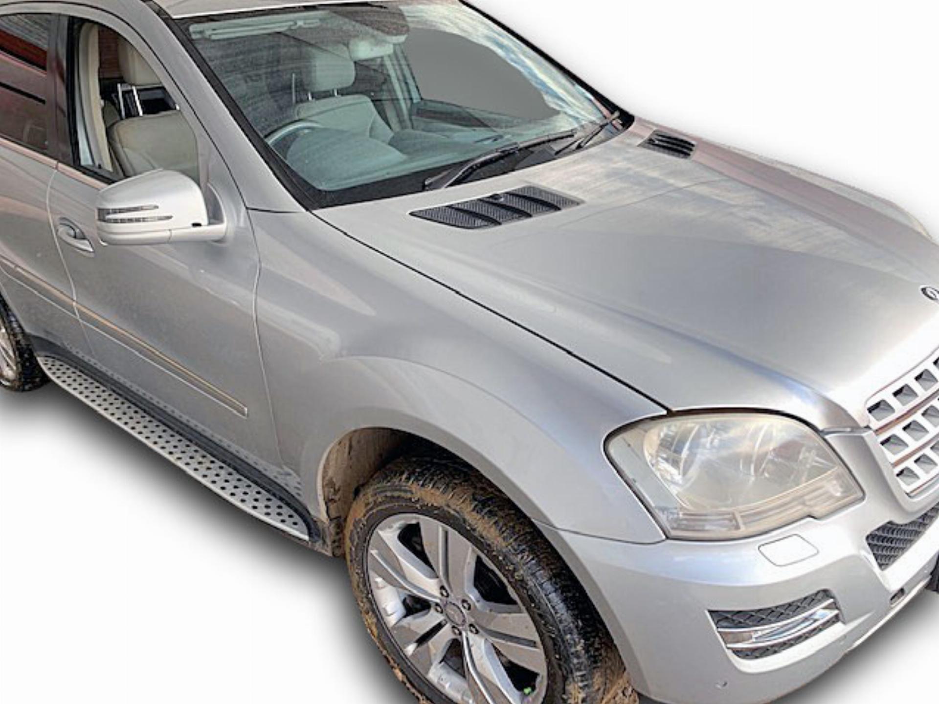 Repossessed Mercedes Benz ML 500 2011 on auction with a price of R 268,800. Mercedes Benz ML 500