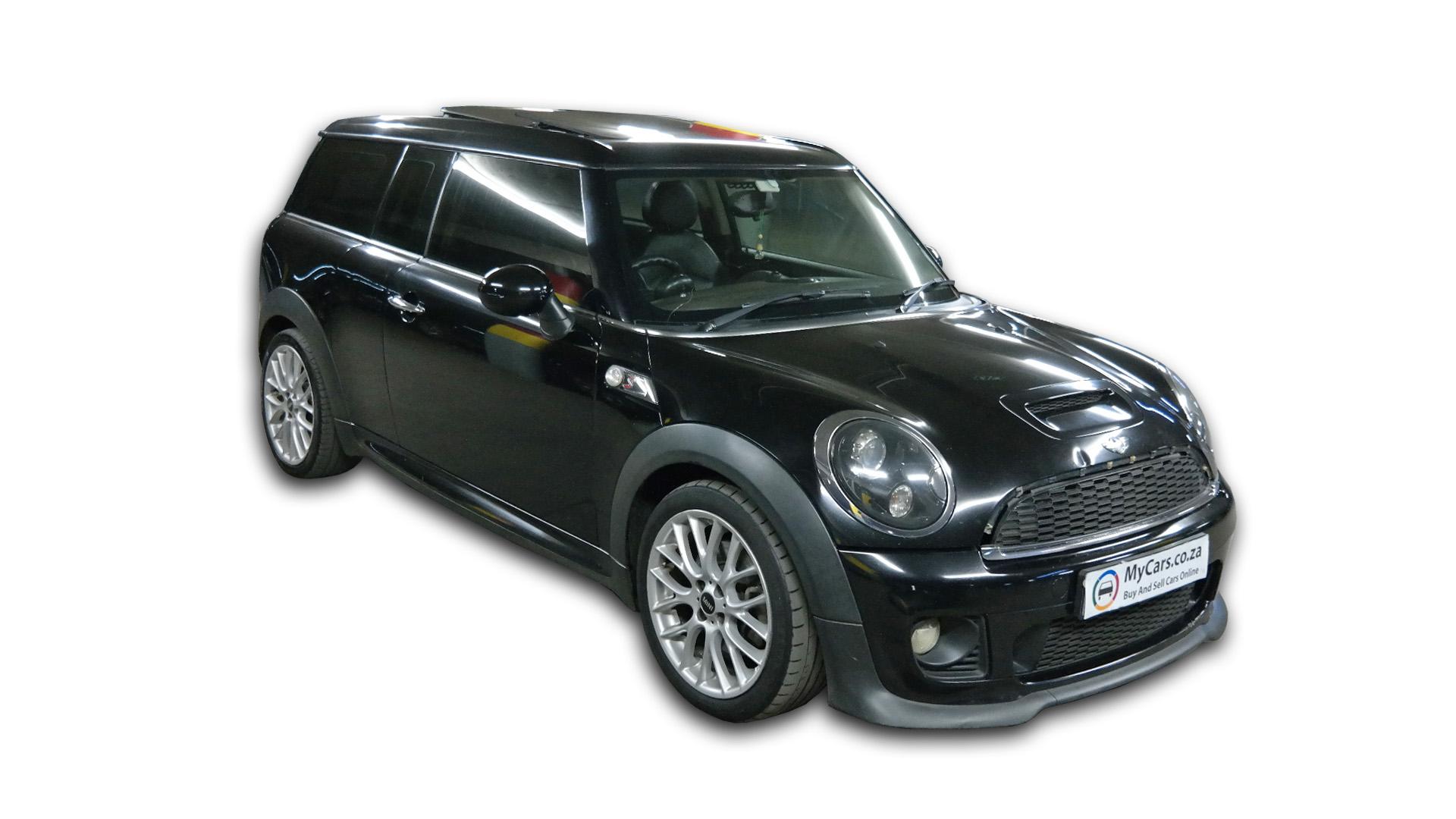 Repossessed Mini Clubman Cooper S 2013 on auction with a price of R 169,700. Mini Clubman Cooper S