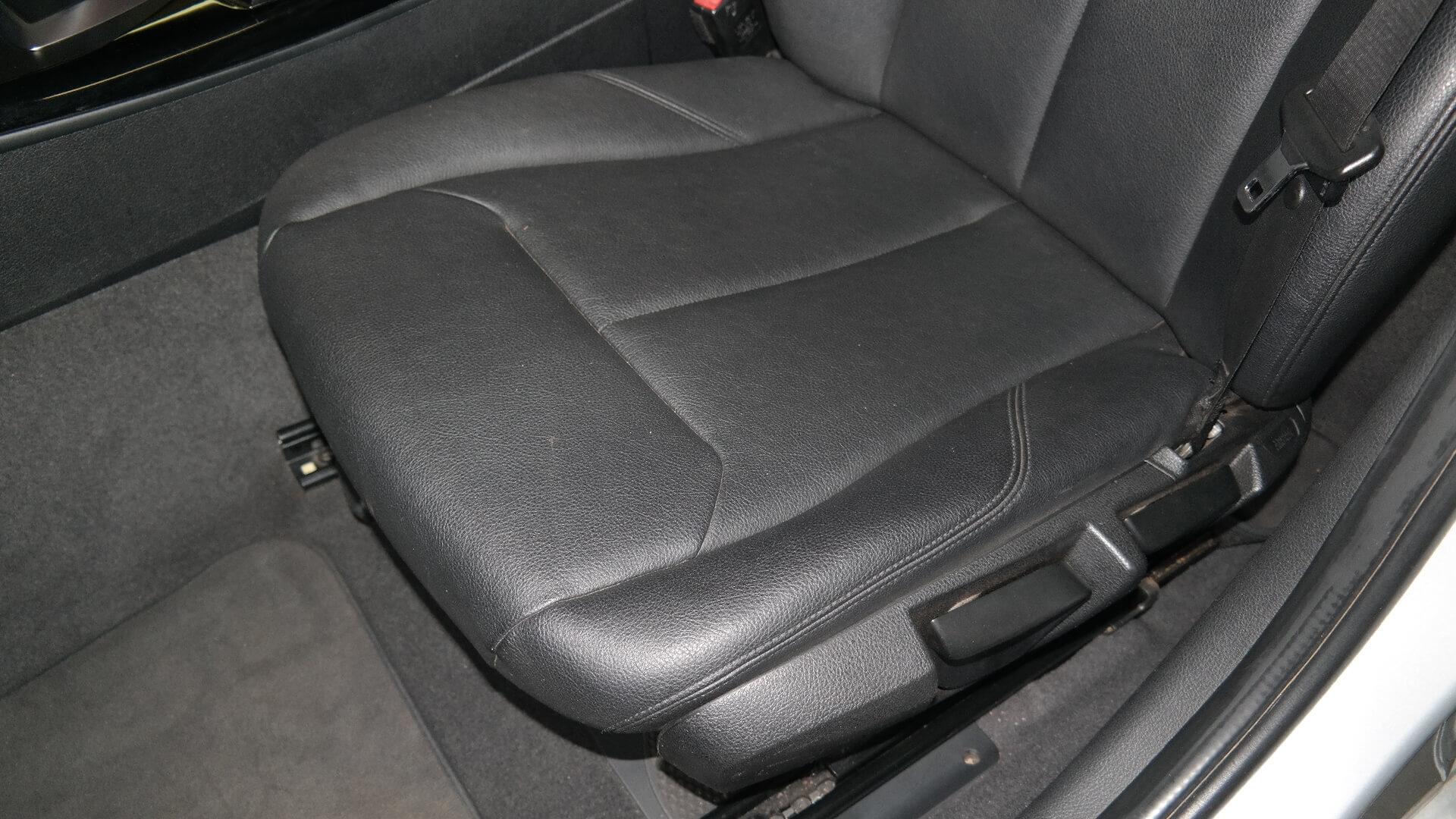 Repossessed BMW 1 Series 120I 5DR A/T (F20) 2017 on auction with a price of R 264,900. BMW 1 Series 120I 5DR A/T (F20)