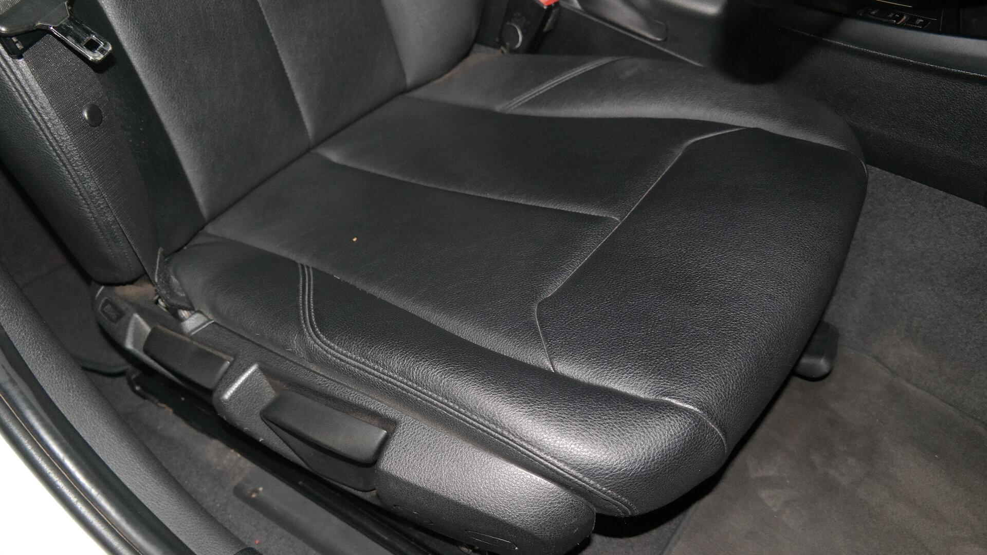 Repossessed BMW 1 Series 120I 5DR A/T (F20) 2017 on auction with a price of R 264,900. BMW 1 Series 120I 5DR A/T (F20)