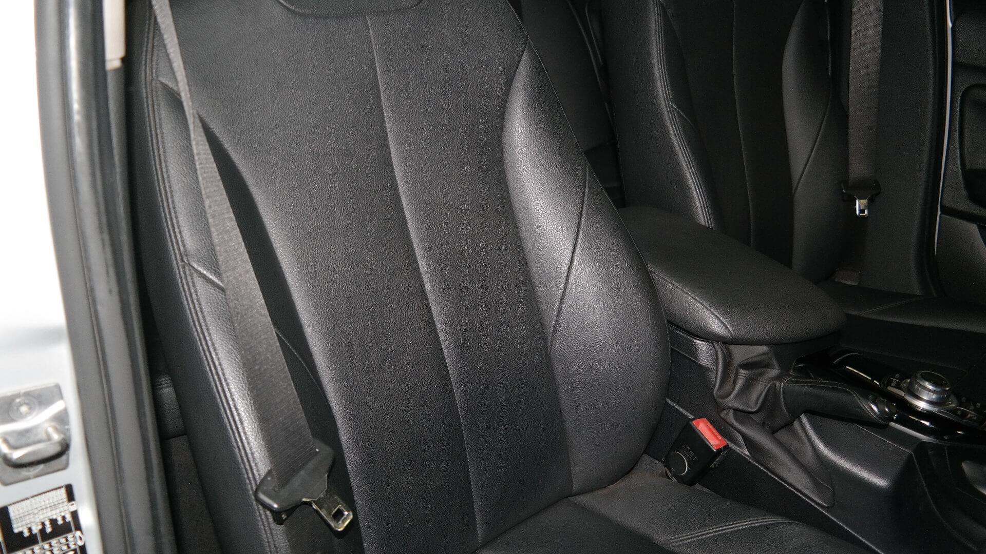 Repossessed BMW 1 Series 120I 5DR A/T (F20) 2017 on auction with a price of R 264,900. BMW 1 Series 120I 5DR A/T (F20)