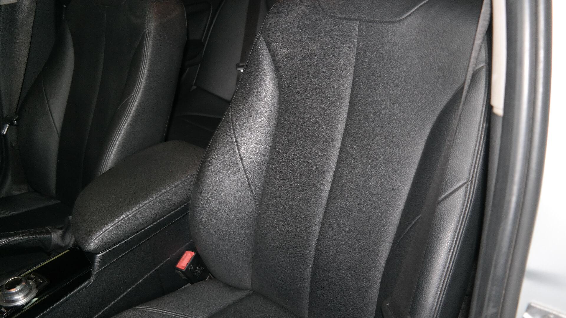 Repossessed BMW 1 Series 120I 5DR A/T (F20) 2017 on auction with a price of R 264,900. BMW 1 Series 120I 5DR A/T (F20)