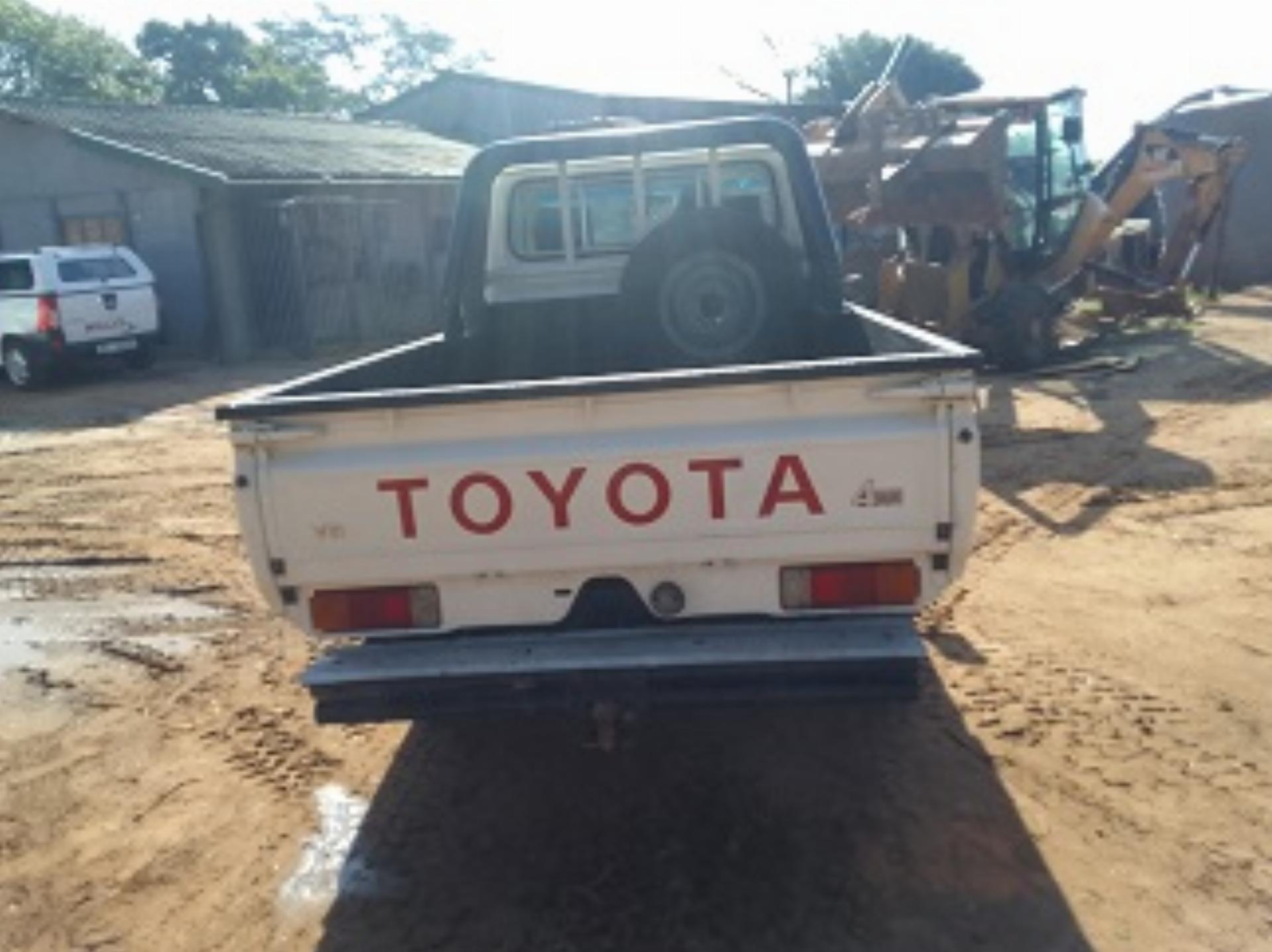 Used Toyota Land Cruiser 70 2011 on auction with a price of R 300,000. Toyota Land Cruiser 70