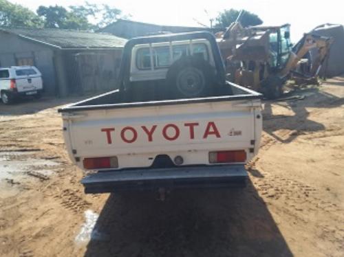 2011 TOYOTA LAND CRUISER 70 2011 TOYOTA LAND CRUISER 70