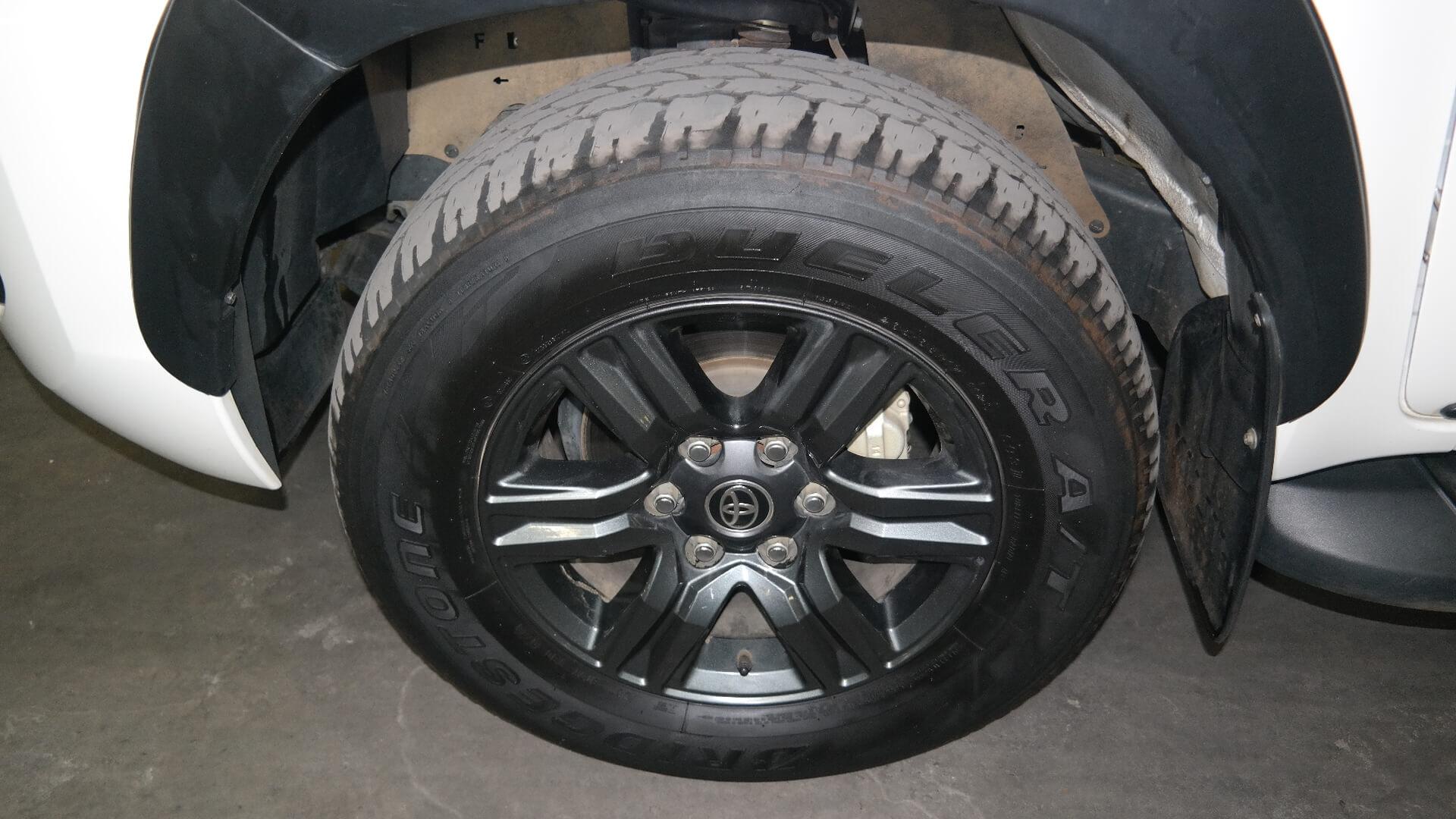 Repossessed Toyota Hilux 2.4 GD-6 RB Rai 2021 on auction with a price of R 387,200. Toyota Hilux 2.4 GD-6 RB Rai