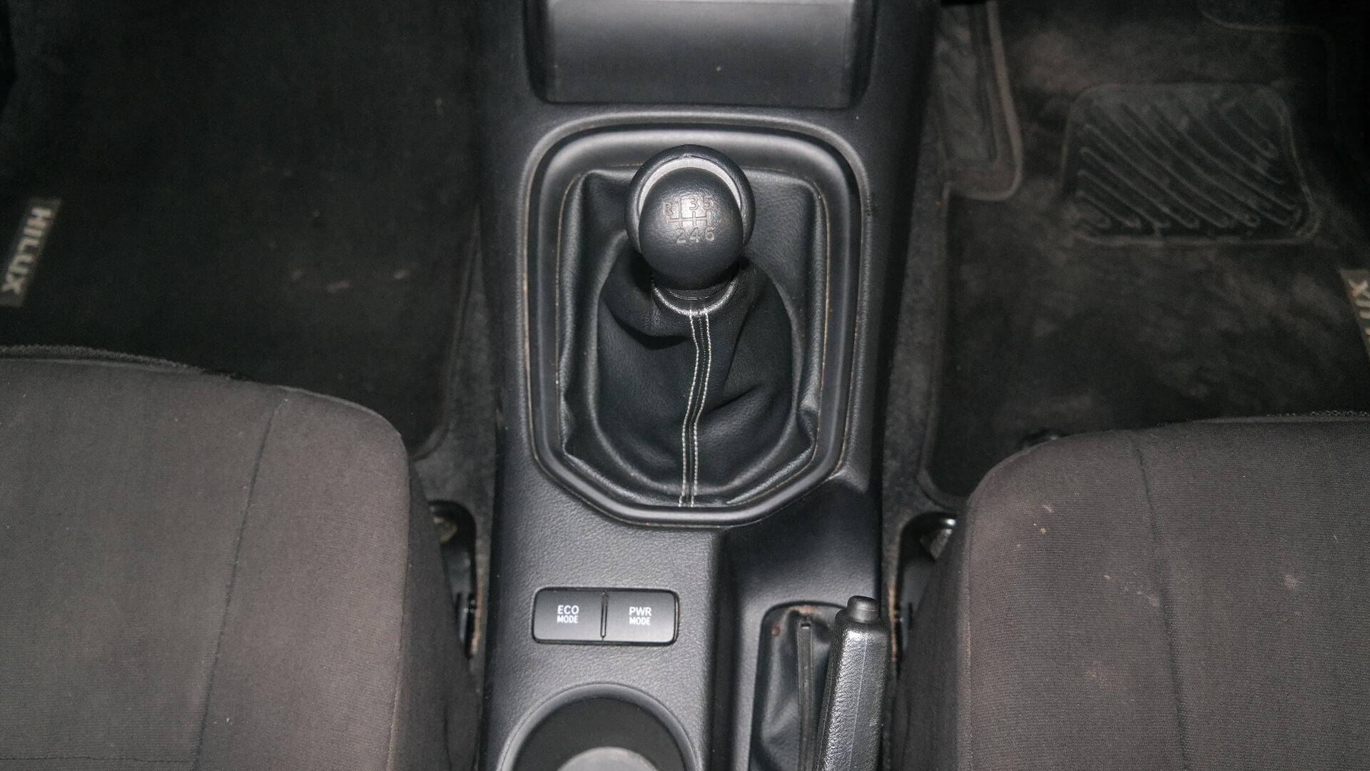 Repossessed Toyota Hilux 2.4 GD-6 RB Rai 2021 on auction with a price of R 387,200. Toyota Hilux 2.4 GD-6 RB Rai