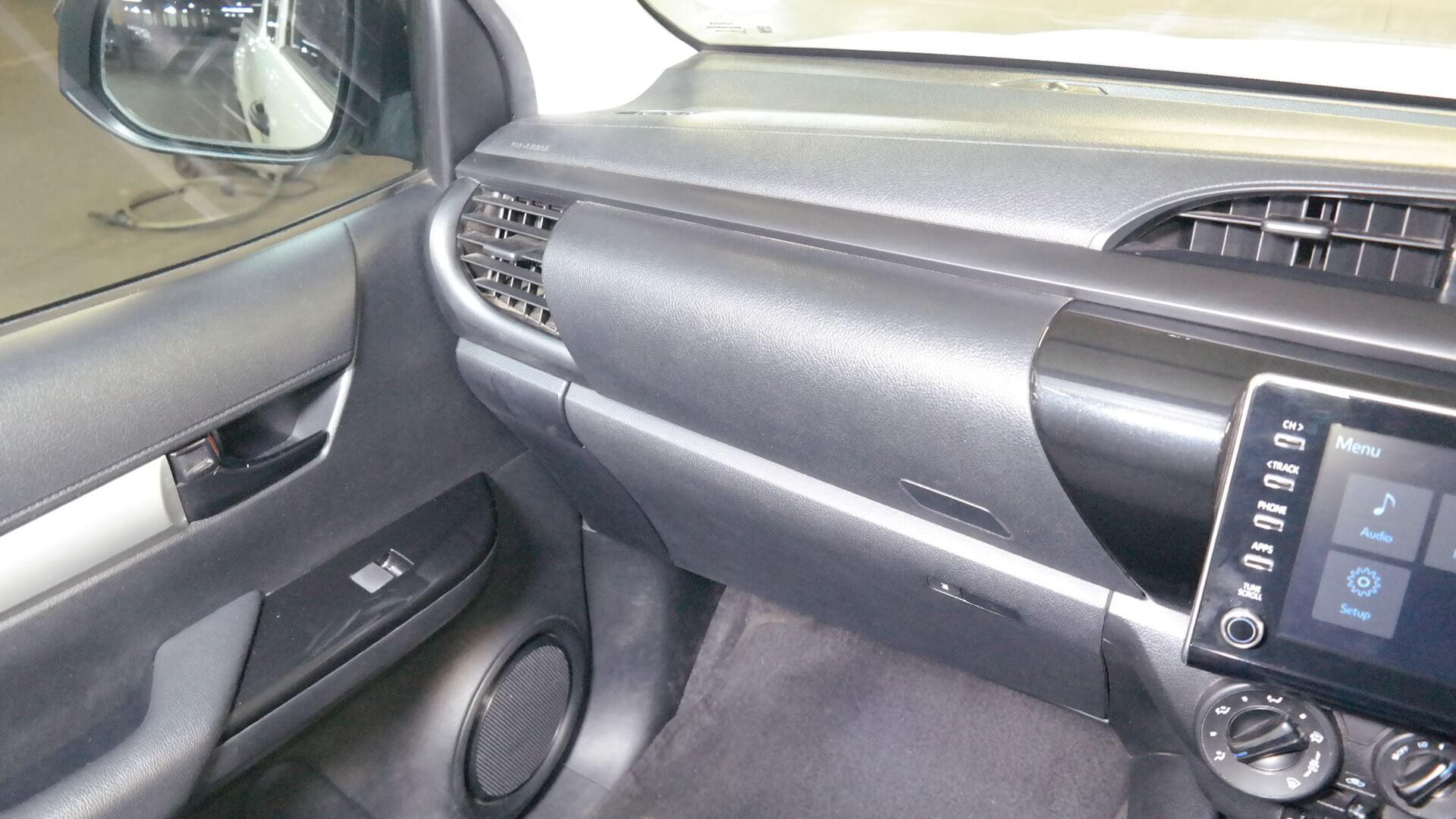 Repossessed Toyota Hilux 2.4 GD-6 RB Rai 2021 on auction with a price of R 387,200. Toyota Hilux 2.4 GD-6 RB Rai