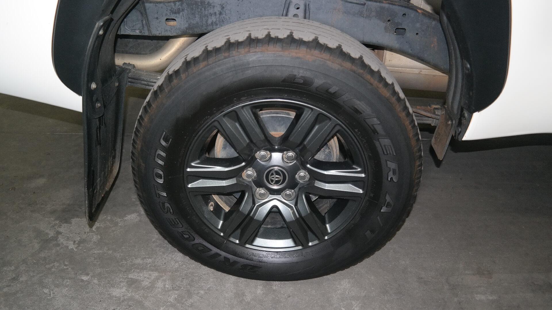 Repossessed Toyota Hilux 2.4 GD-6 RB Rai 2021 on auction with a price of R 387,200. Toyota Hilux 2.4 GD-6 RB Rai