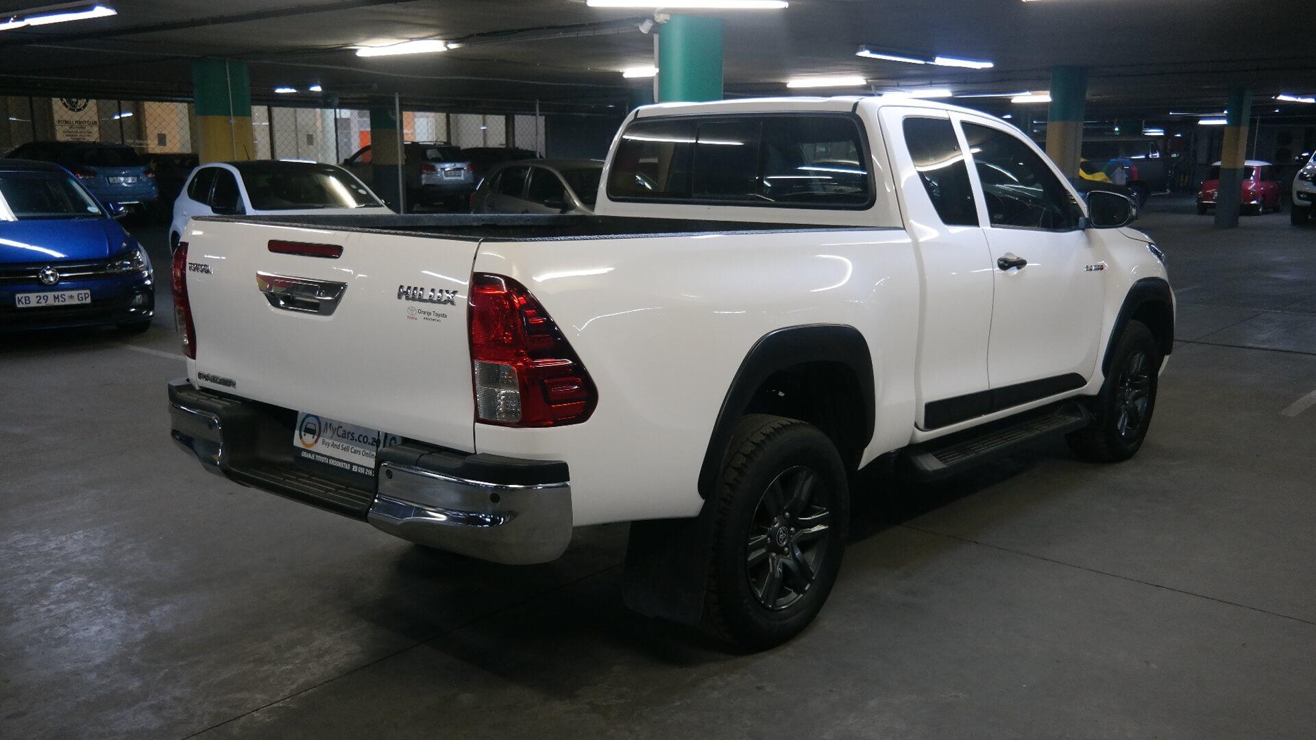 Repossessed Toyota Hilux 2.4 GD-6 RB Rai 2021 on auction with a price of R 387,200. Toyota Hilux 2.4 GD-6 RB Rai
