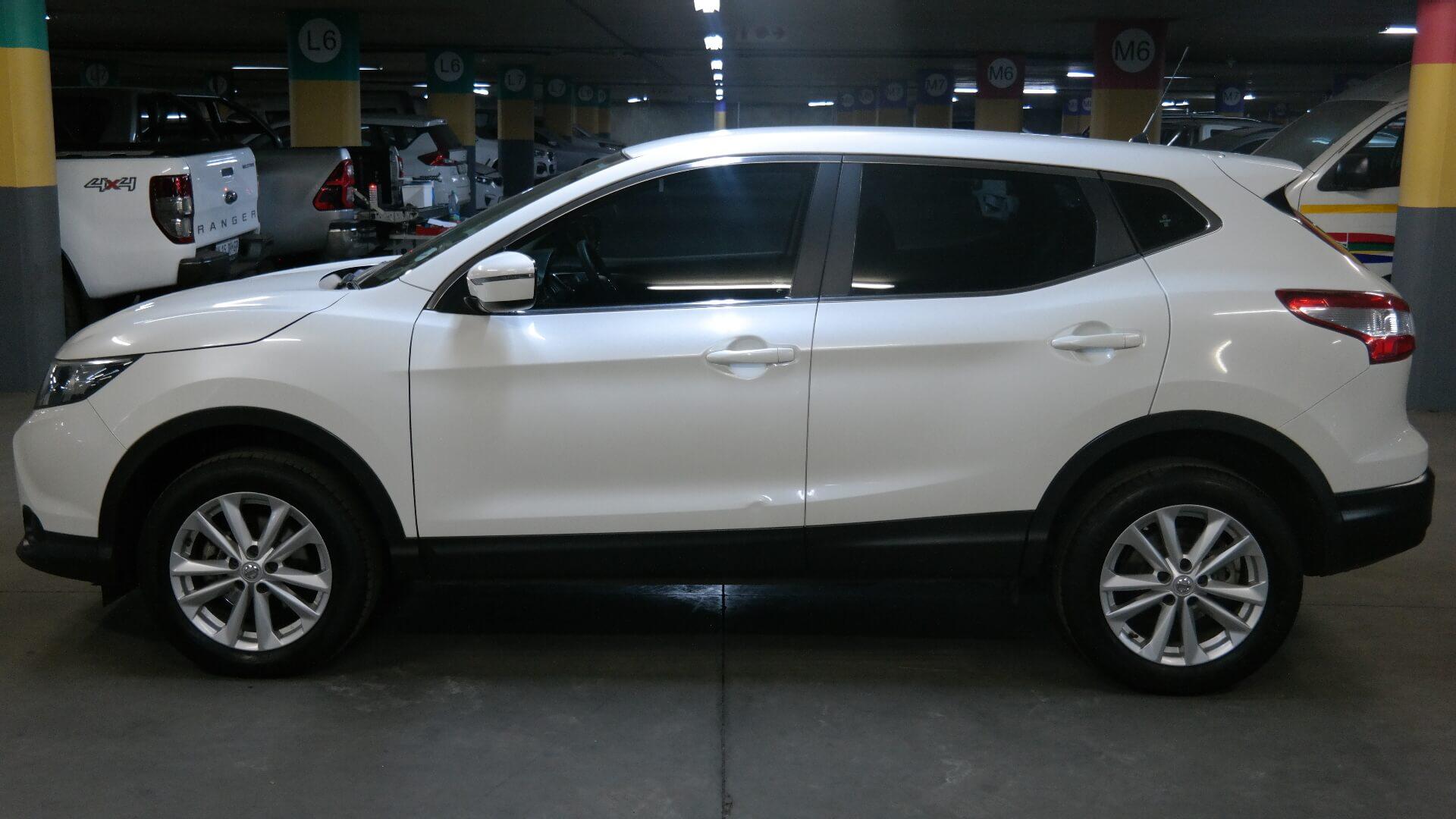 Repossessed Nissan Qashqai 1.2T Visia 2017 on auction with a price of R 201,000. Nissan Qashqai 1.2T Visia