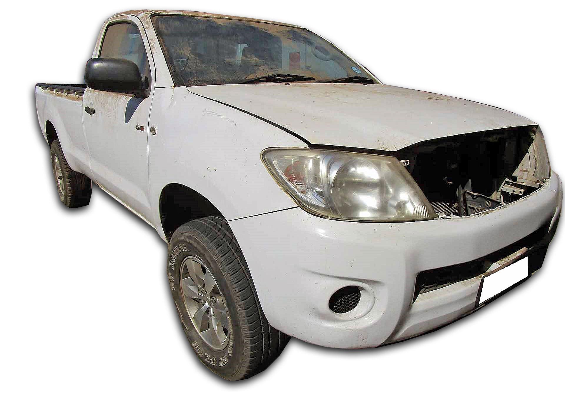 Repossessed Toyota Hilux 2.5 D-4D SRX 4X4 S/C 2011 on auction with a price of R 160,400. Toyota Hilux 2.5 D-4D SRX 4X4 S/C