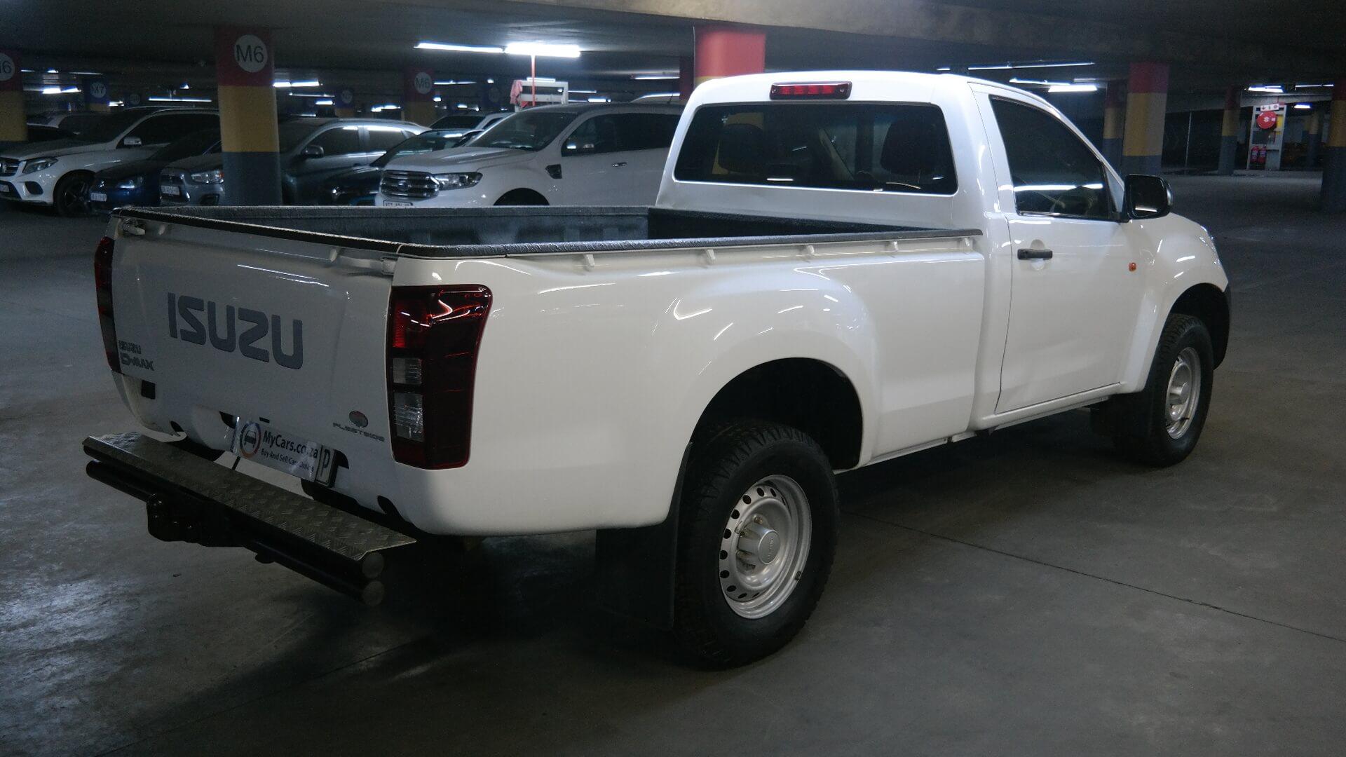 Repossessed Isuzu D-MAX 250 HO Fleetside 2020 on auction with a price of R 254,300. Isuzu D-MAX 250 HO Fleetside