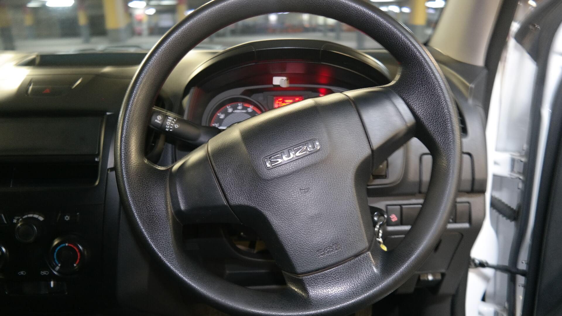 Repossessed Isuzu D-MAX 250 HO Fleetside 2020 on auction with a price of R 254,300. Isuzu D-MAX 250 HO Fleetside